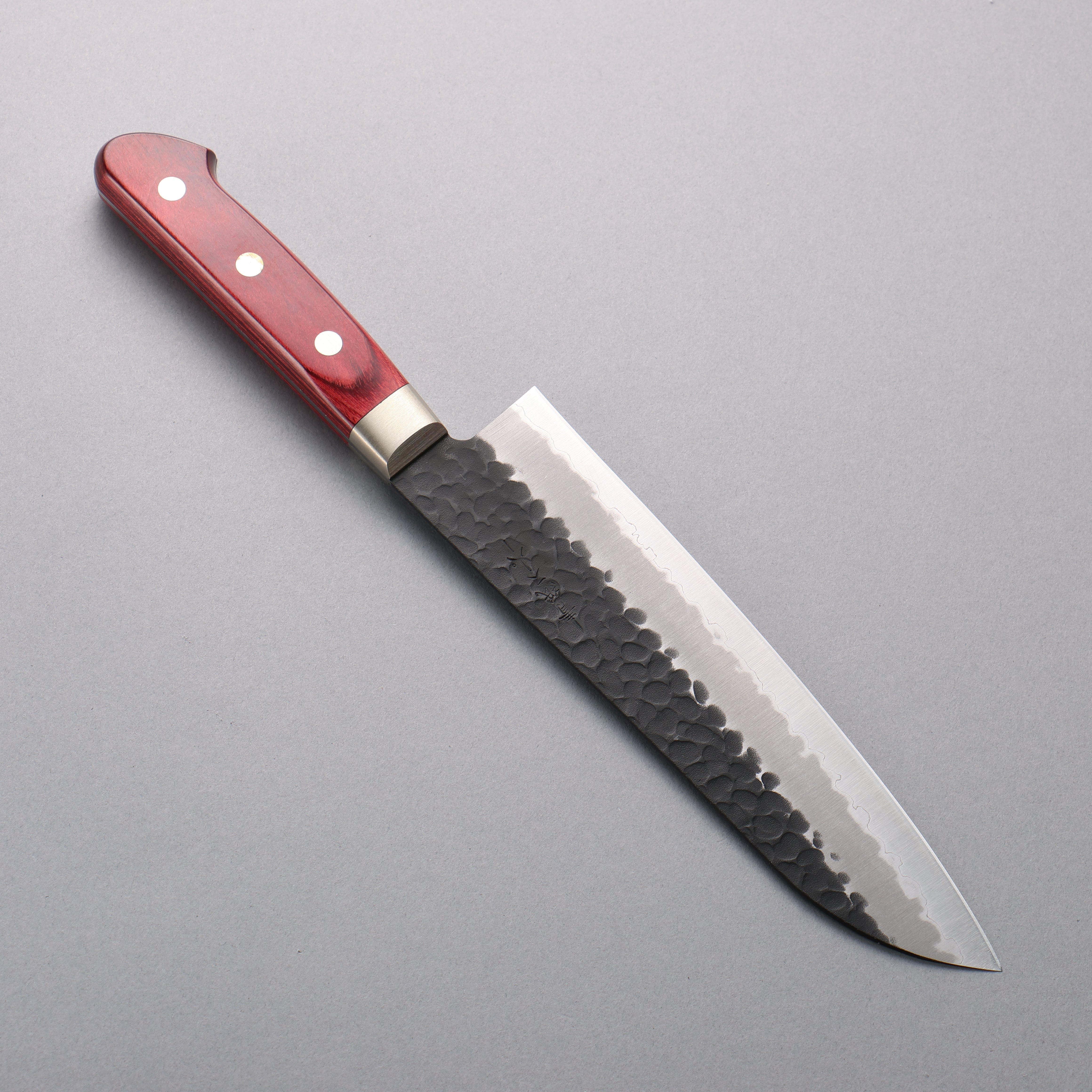 Seisuke Blue Super Hammered Black Finished Santoku 180mm Red Pakka wood Handle - Japanny - Best Japanese Knife