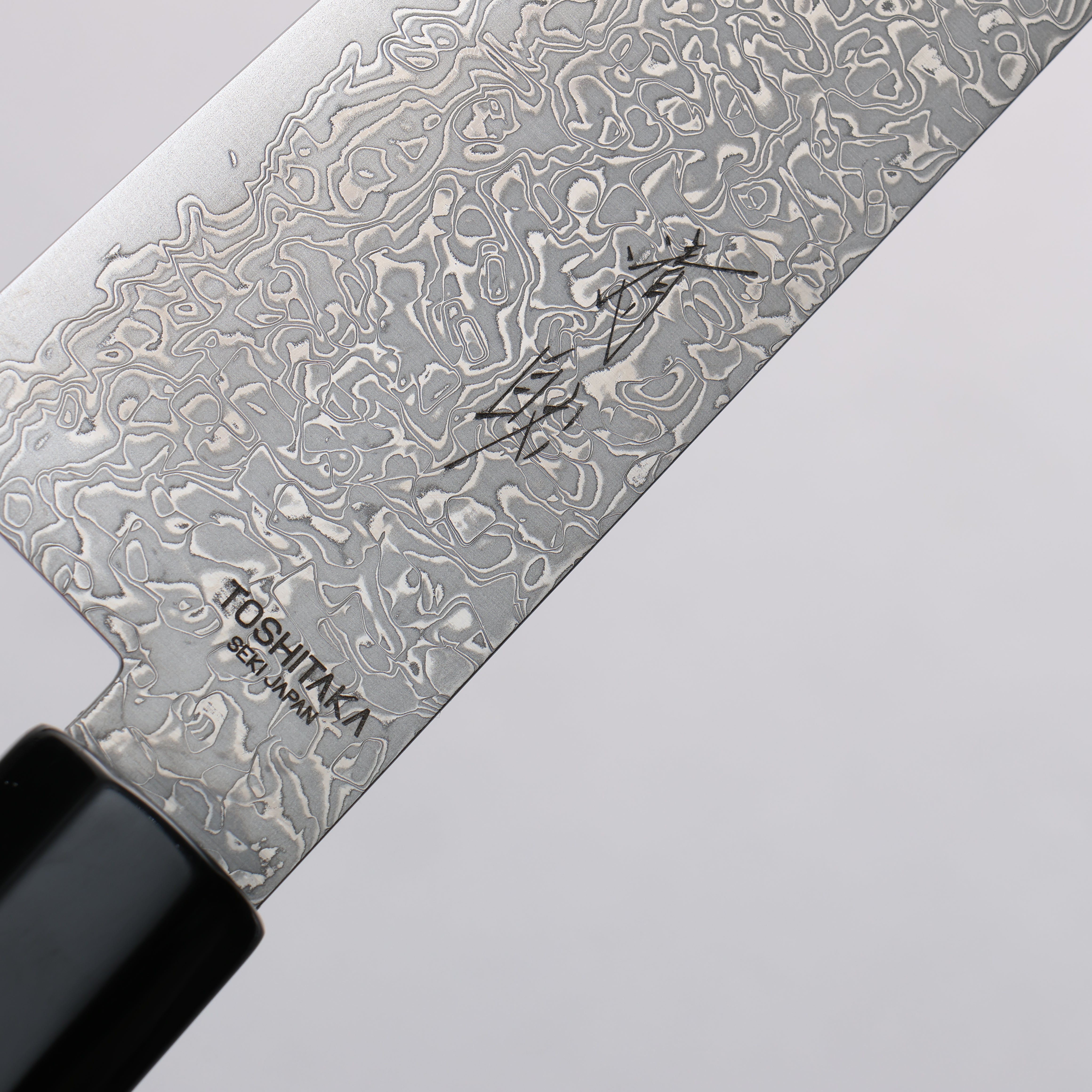 Toshitaka Seisuke VG10 65 Layer Damascus Santoku 180mm Ebony (Maple Ring and Water Buffalo Ferrule) Handle - Japanny - Best Japanese Knife