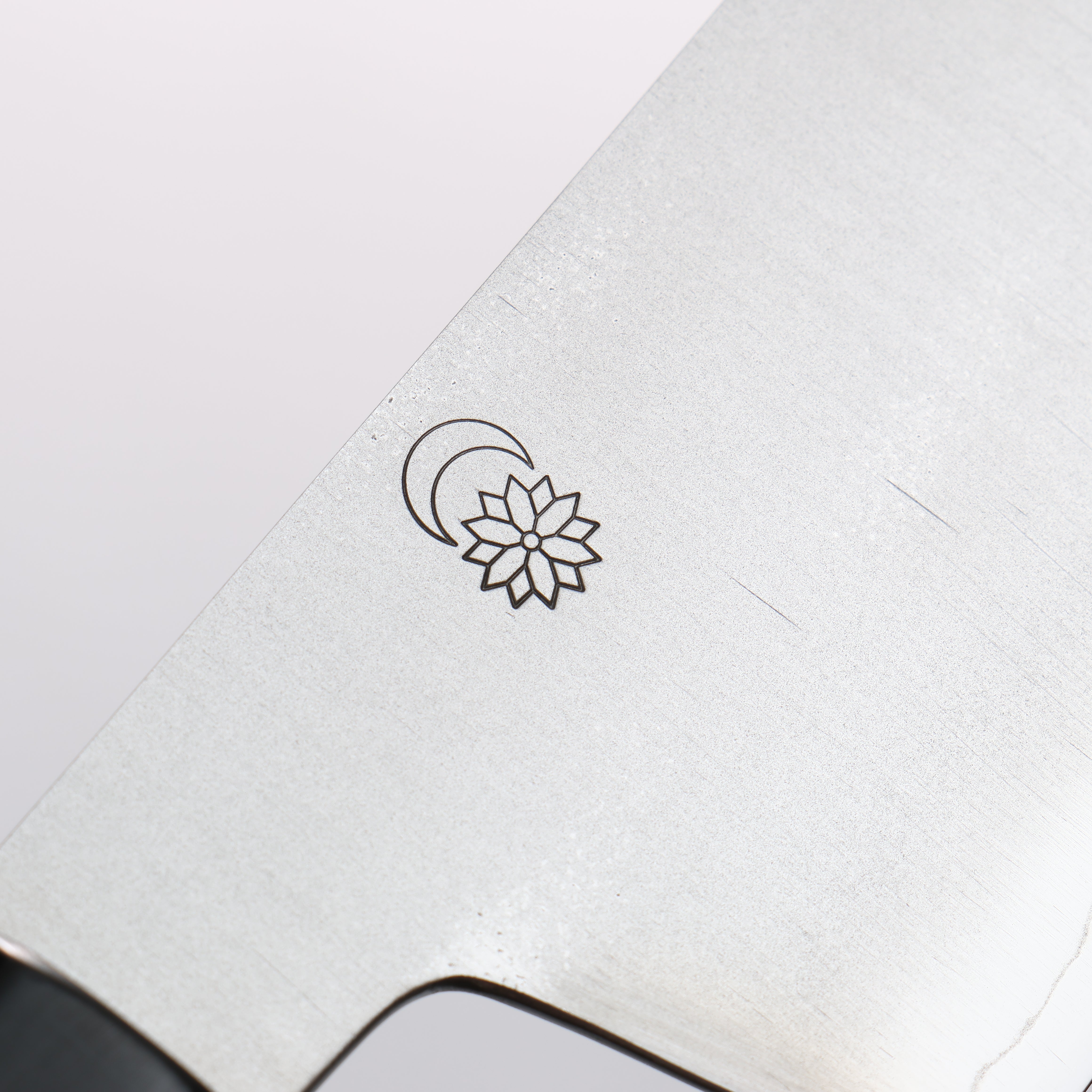 Kikuzuki Silver Steel No.3 Bokashi Santoku 180mm Magnolia Handle - Japanny - Best Japanese Knife