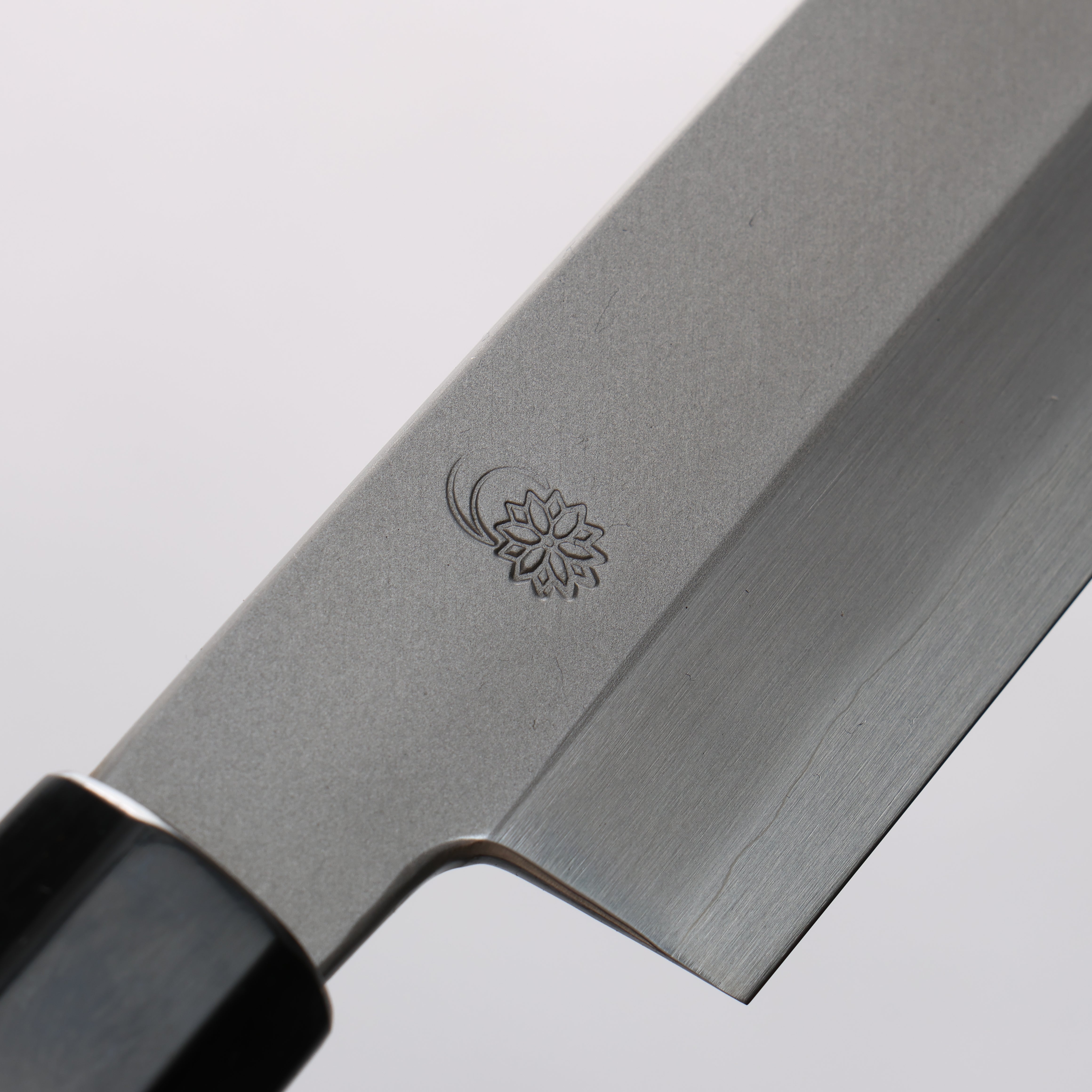 Kikuzuki Silver Steel No.3 Bokashi Yanagiba 300mm Magnolia Handle - Japanny - Best Japanese Knife
