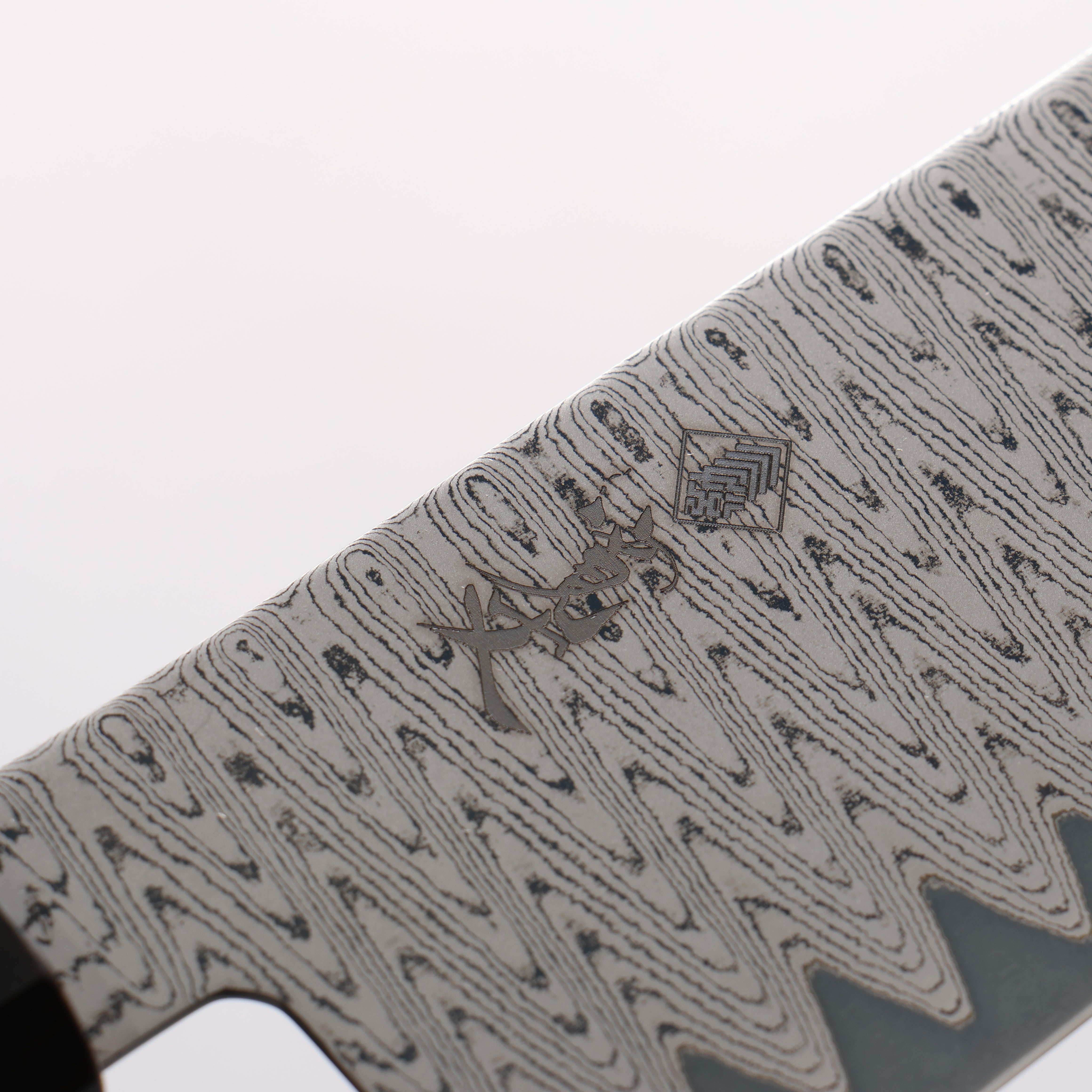 Kanjyo VG10 Damascus Ladder Pattern Santoku 180mm Ebony Wood Handle - Japanny - Best Japanese Knife