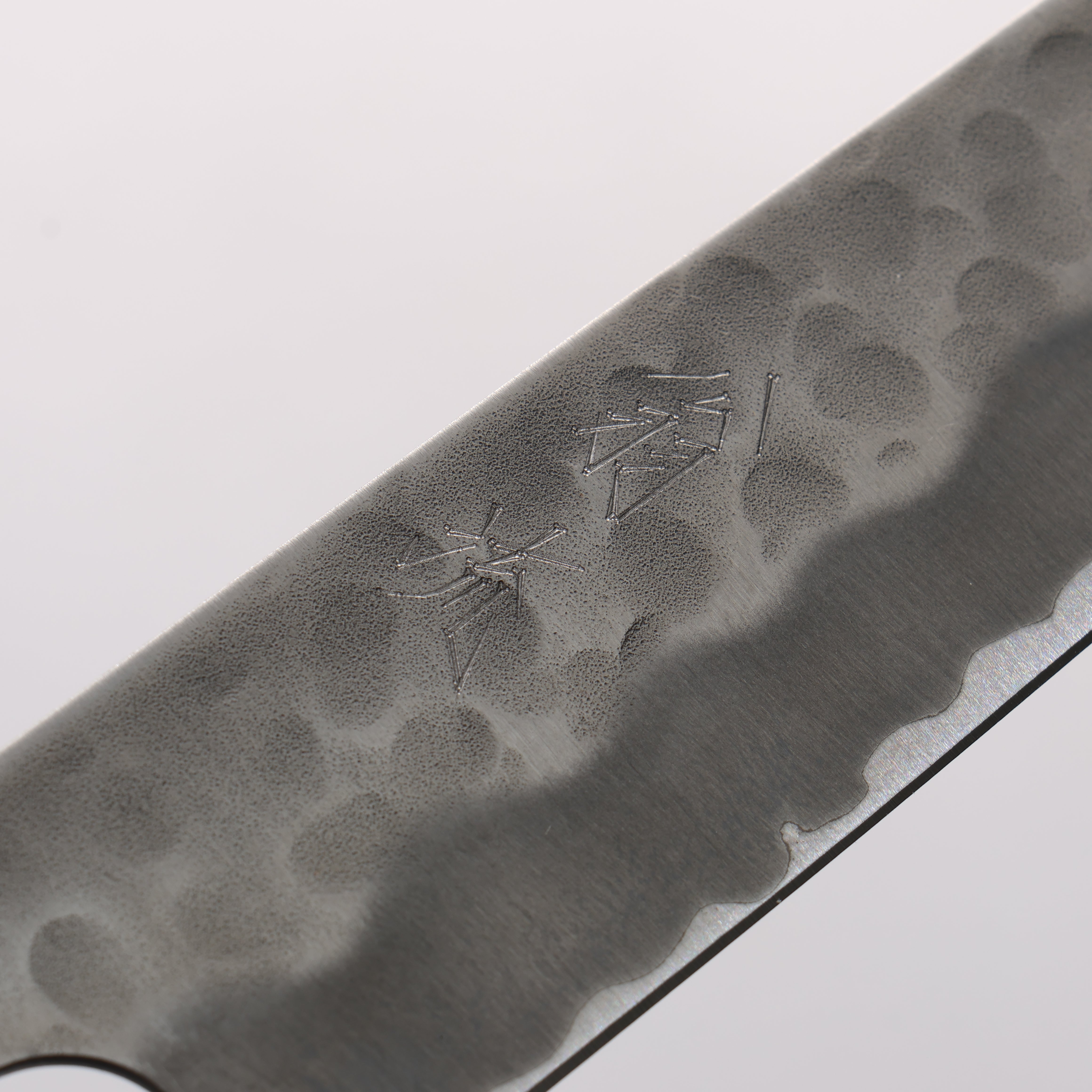 Oul White Steel No.2 Hammered Sujihiki 240mm Keyaki (Japanese Elm) Handle - Japanny - Best Japanese Knife