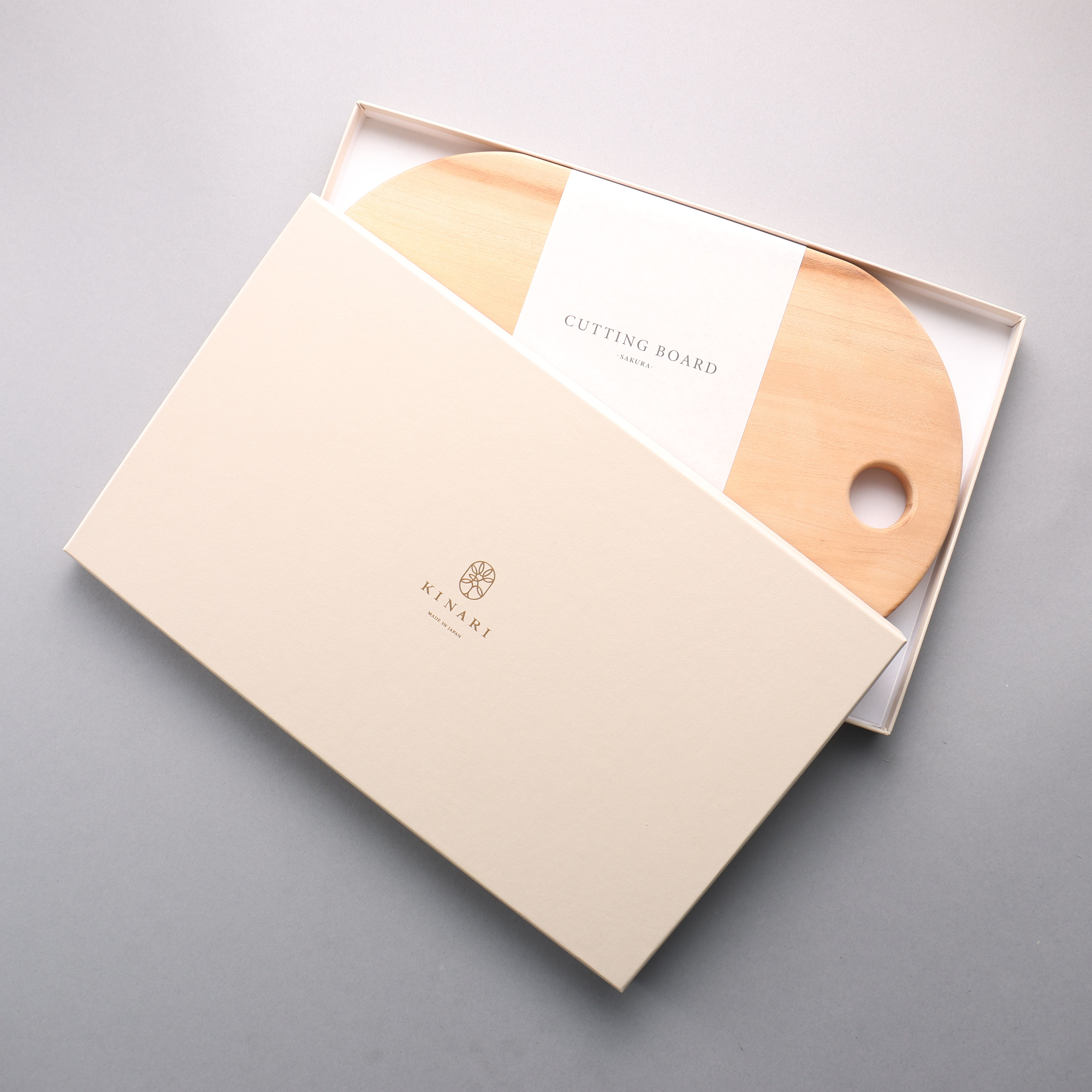 KINARI Japanese Wild Cherry Cutting Board Standard (標準) 330 x 200 x 20mm - Japanny - Best Japanese Knife