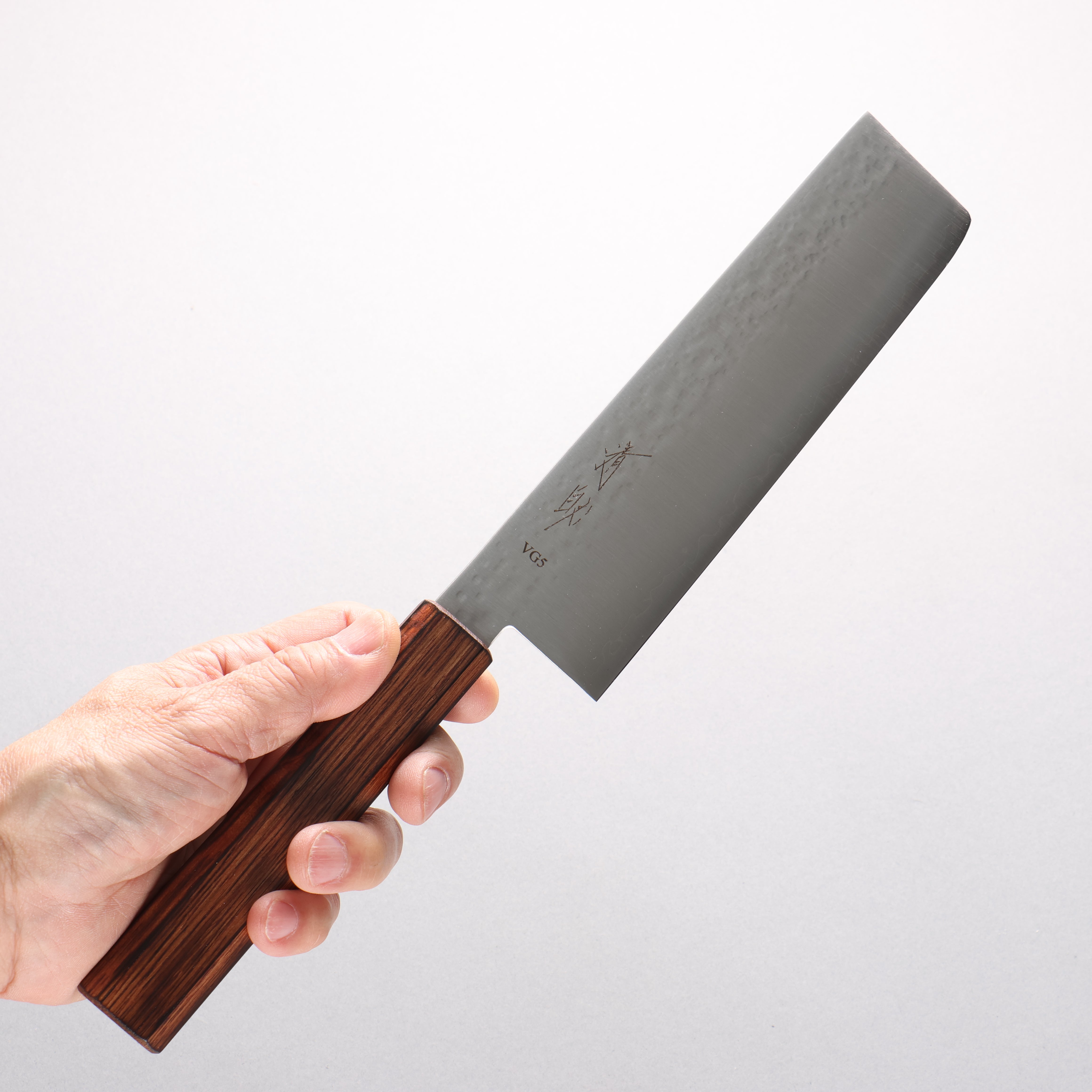Seisuke VG5 Hammered(Maru) Nakiri 175mm Burnt Oak (Lacquered) Handle