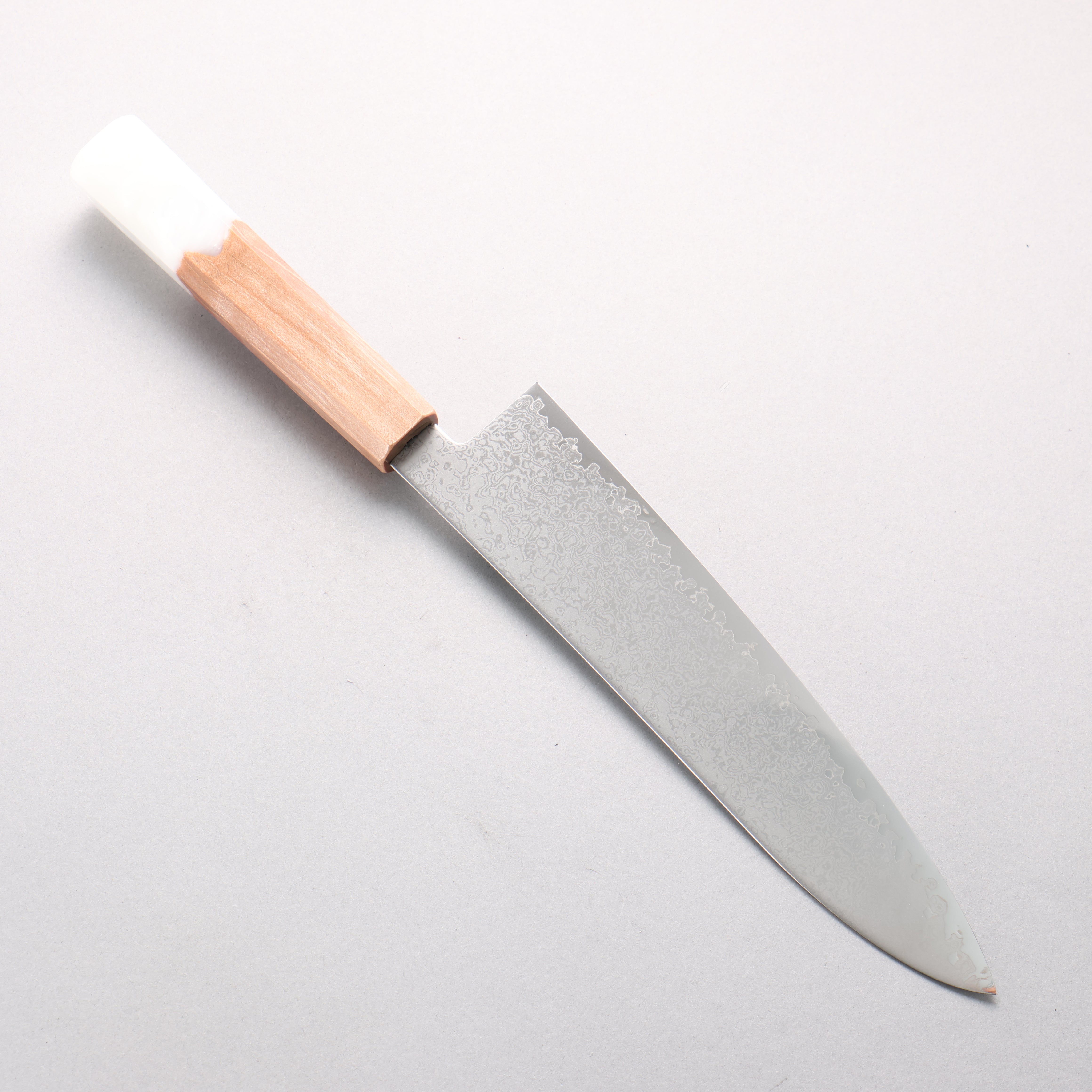 Seisuke VG10 Damascus Gyuto 210mm Maple with White Resin Handle - Japanny - Best Japanese Knife