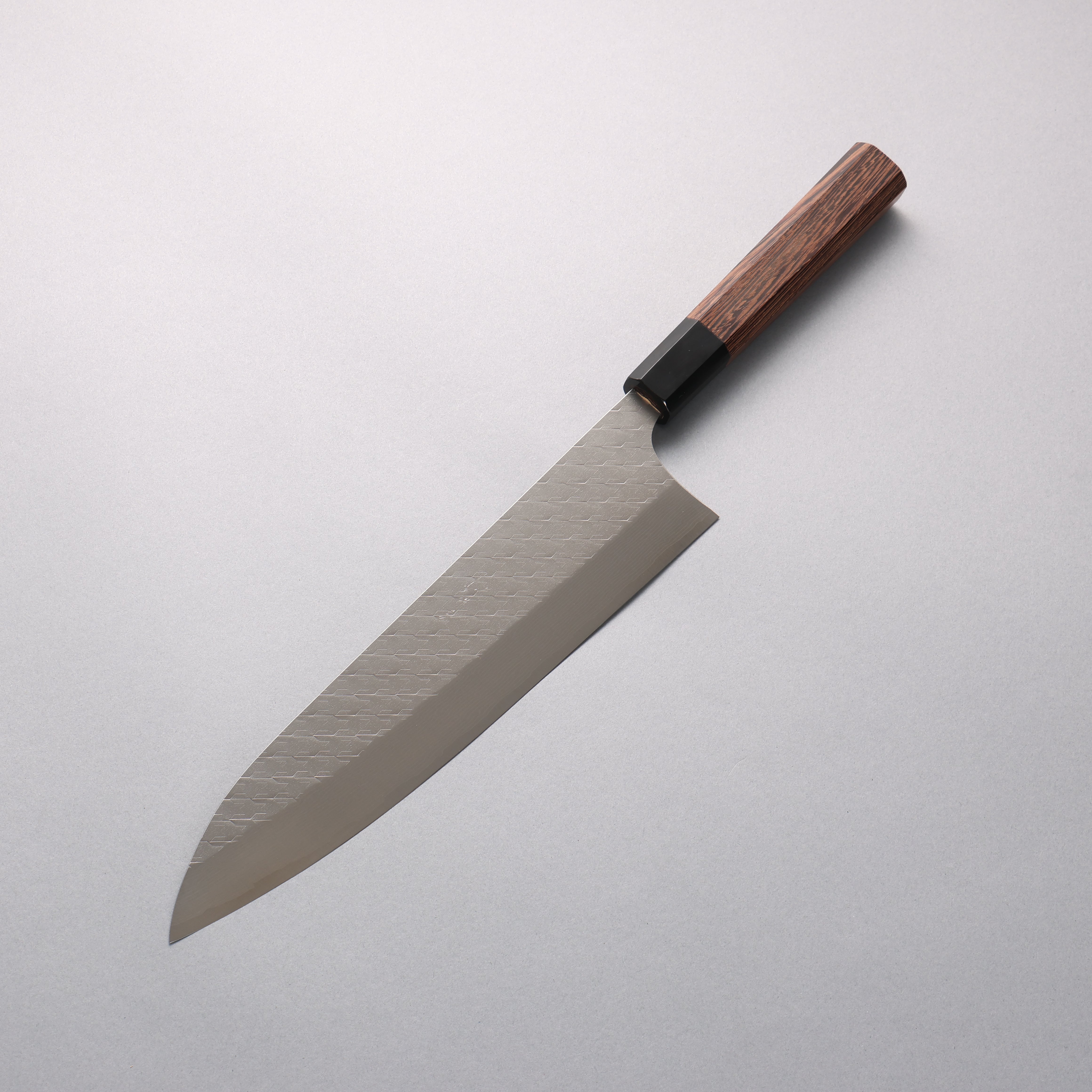 Shungo Ogata SPG STRIX Hammered Damascus Gyuto 240mm Wenge (ferrule: Black Buffalo Horn) Handle