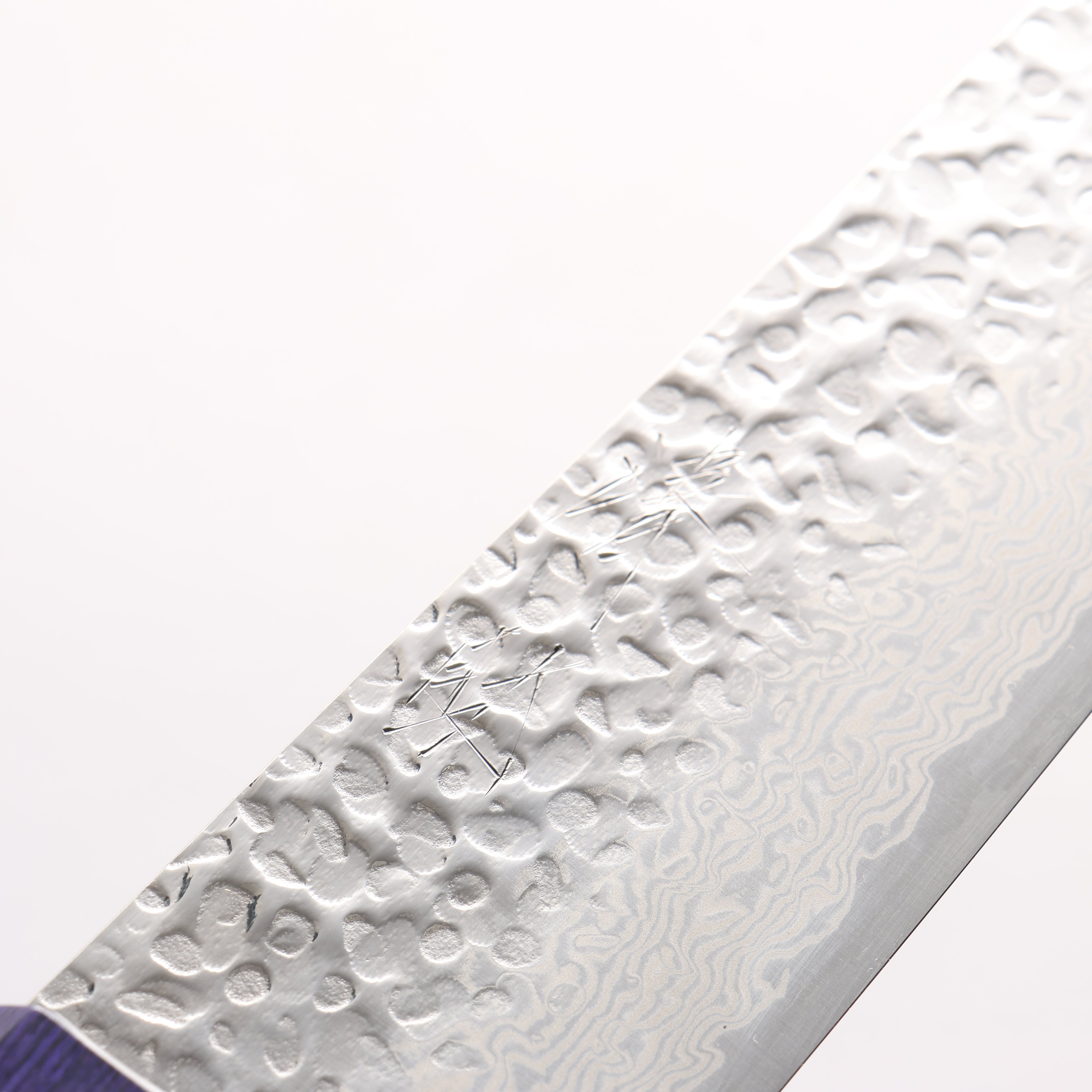 Seisuke Silver Steel No.3 Hammered Damascus Kiritsuke Gyuto 210mm Walnut (With Double Blue Pakka wood) Handle