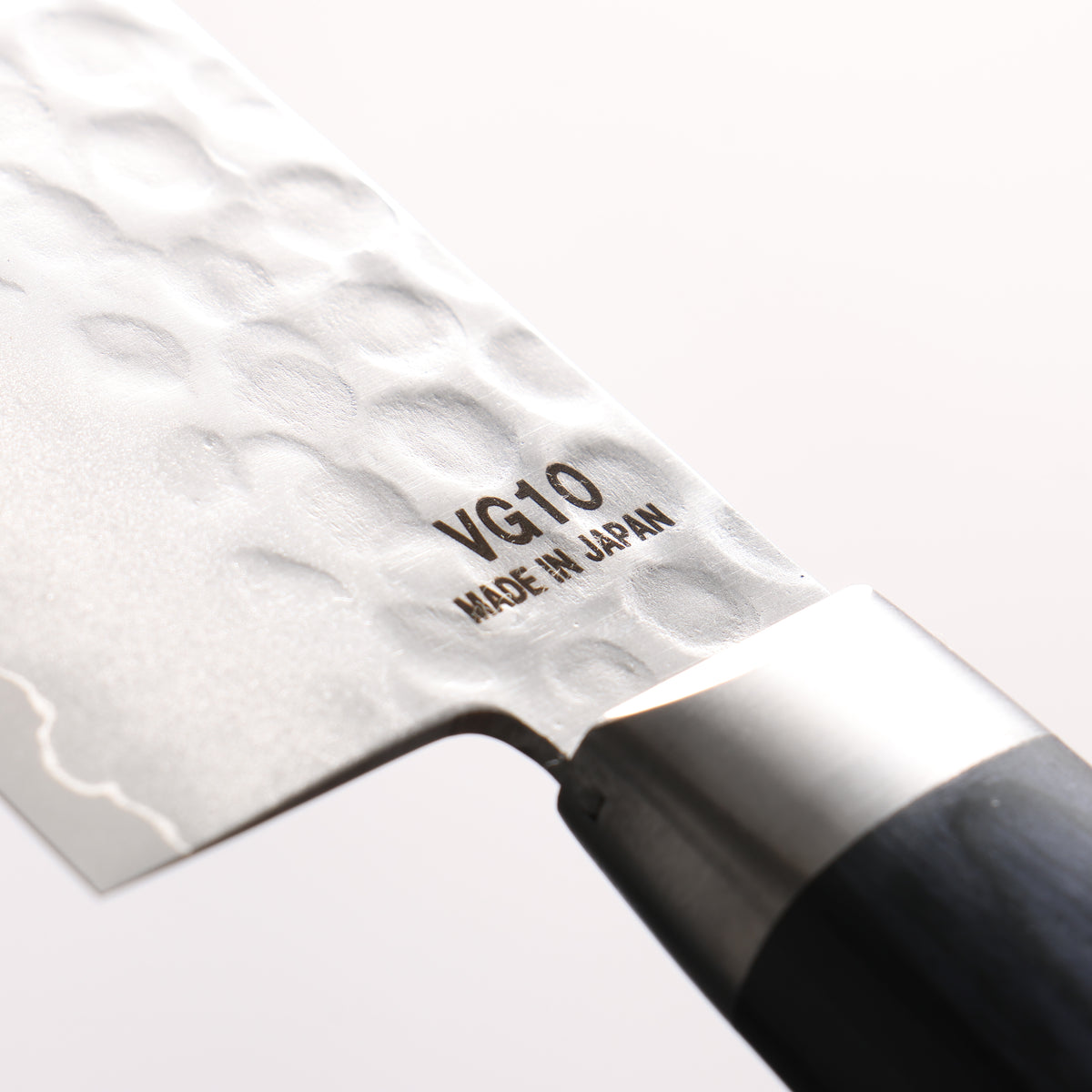Higuchi VG10 Hammered Santoku 180mm Navy blue Pakka wood Handle - Japanny - Best Japanese Knife