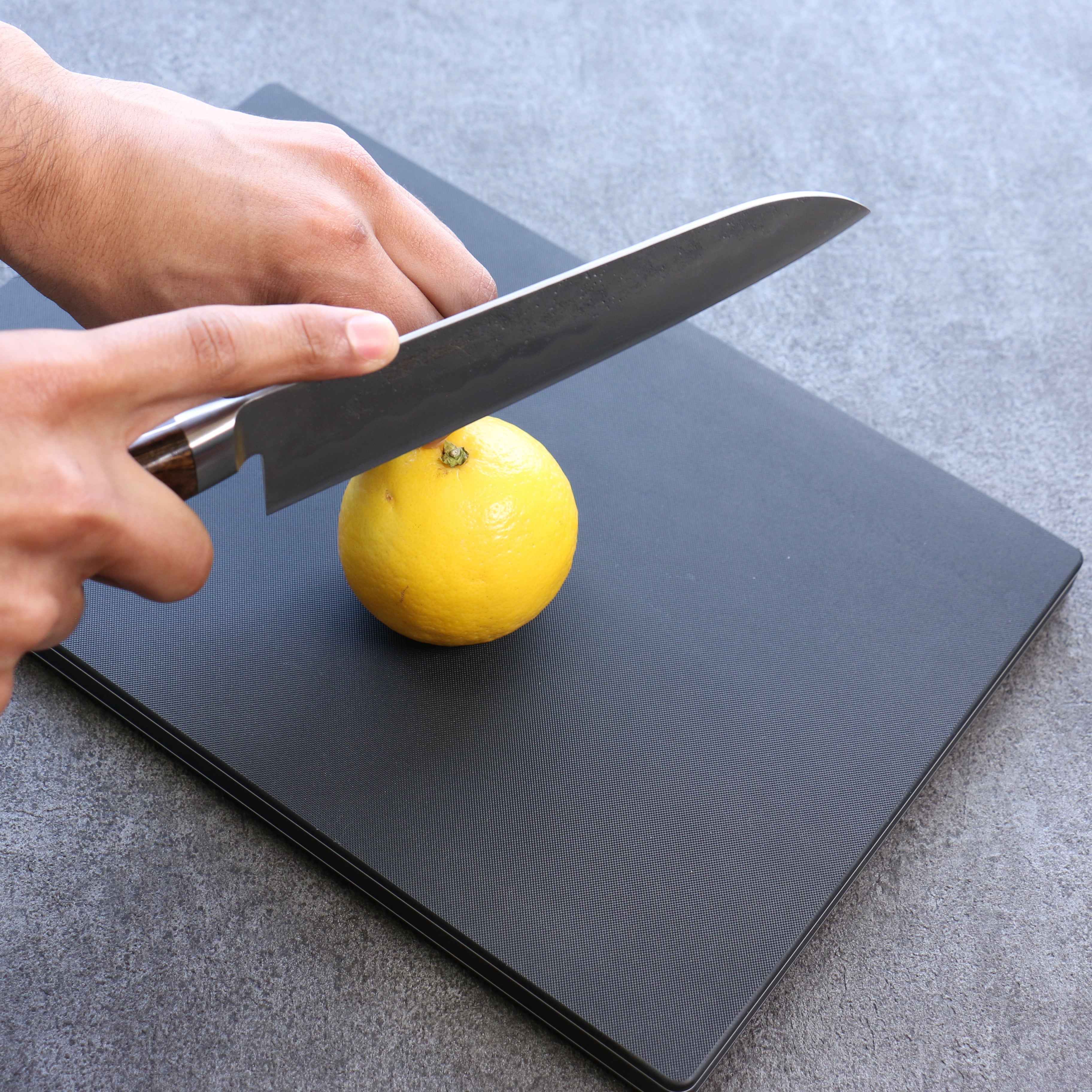 Hasegawa Cutting Board Pro-PE Lite Black 340 x 230mm - Japanny - Best Japanese Knife