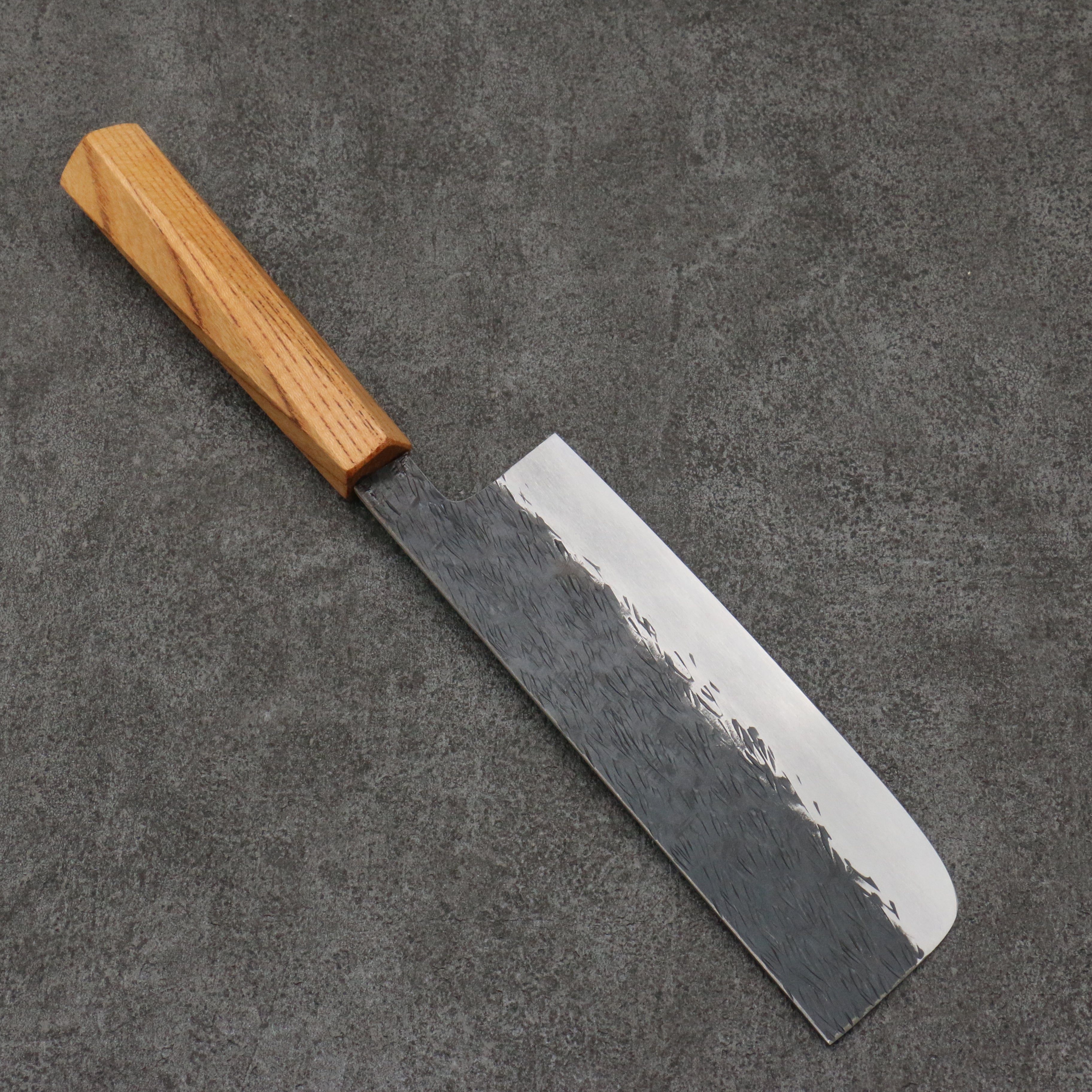 Isamitsu Abe White Steel No.1 Hammered Nakiri 165mm Oak (pentagonal) Handle - Japanny - Best Japanese Knife
