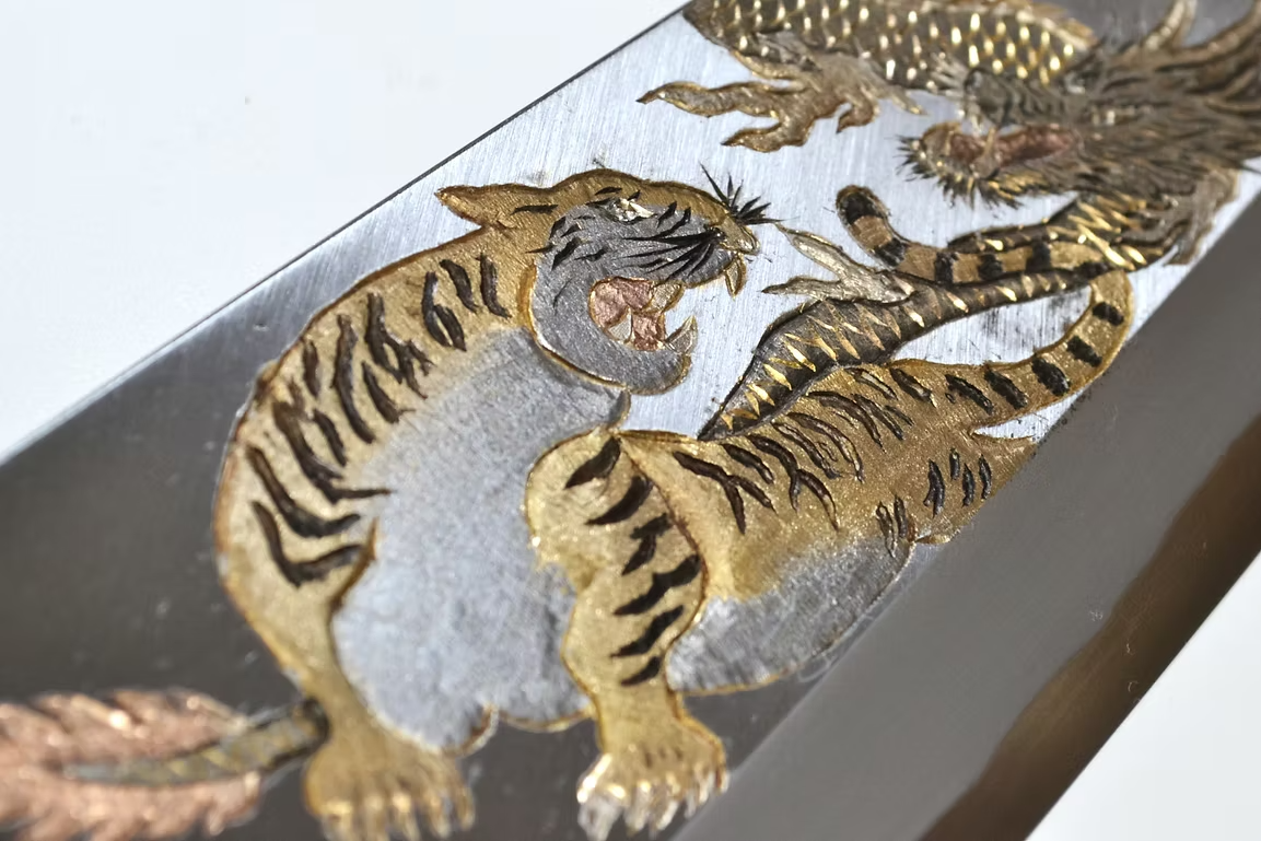 Sakai Takayuki Metal Decorated Engraving by Kubota Spirit of Dragon and Tiger White Steel Kasumitogi Deba 300mm Magnolia (Ferrule: Water Buffalo Horn) Handle - Japanny - Best Japanese Knife