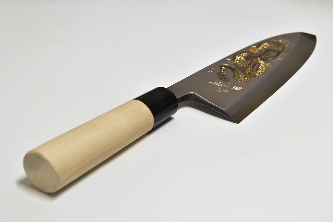 Sakai Takayuki Metal Decorated Engraving by Kubota The Dragon’s Gate White Steel Kasumitogi Deba 240mm Magnolia (Ferrule: Water Buffalo Horn) Handle - Japanny - Best Japanese Knife