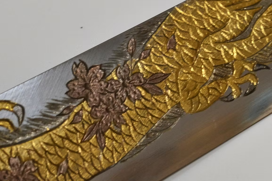 Sakai Takayuki Metal Decorated Engraving by Kubota Shogyō Mujō White Steel No.2 Kasumitogi Tuna 450mm Magnolia (Ferrule: Water Buffalo Horn) Handle - Japanny - Best Japanese Knife