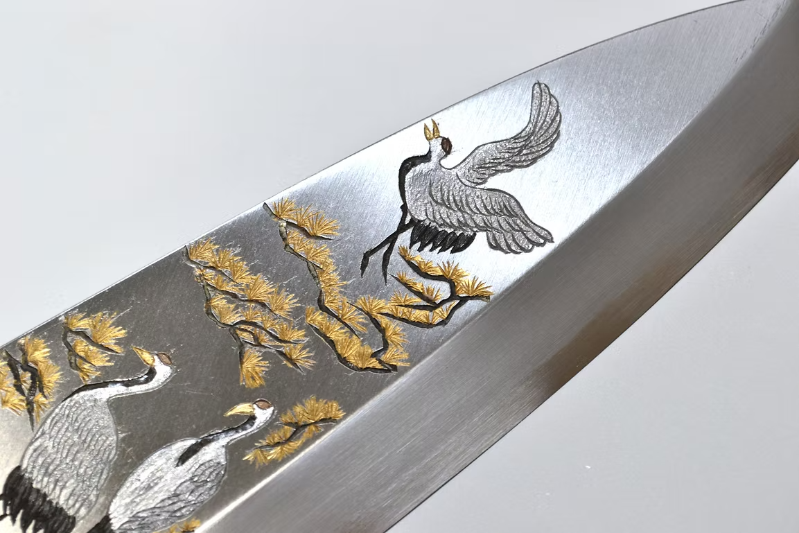 Sakai Takayuki Metal Decorated Engraving by Kubota Syōkaku White Steel Kasumitogi Deba 240mm Magnolia (Ferrule: Water Buffalo Horn) Handle - Japanny - Best Japanese Knife