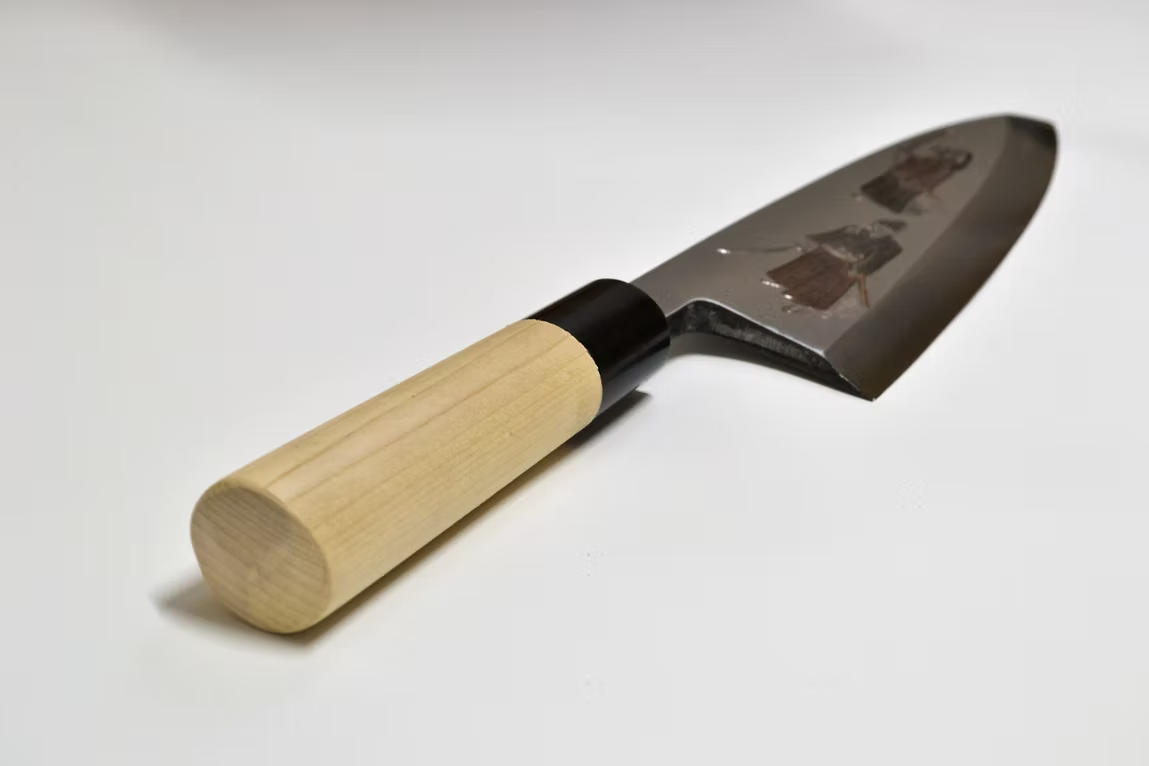 Sakai Takayuki Metal Decorated Engraving by Kubota Musashi and Kojiro White Steel Kasumitogi Deba 240mm Magnolia (Ferrule: Water Buffalo Horn) Handle - Japanny - Best Japanese Knife