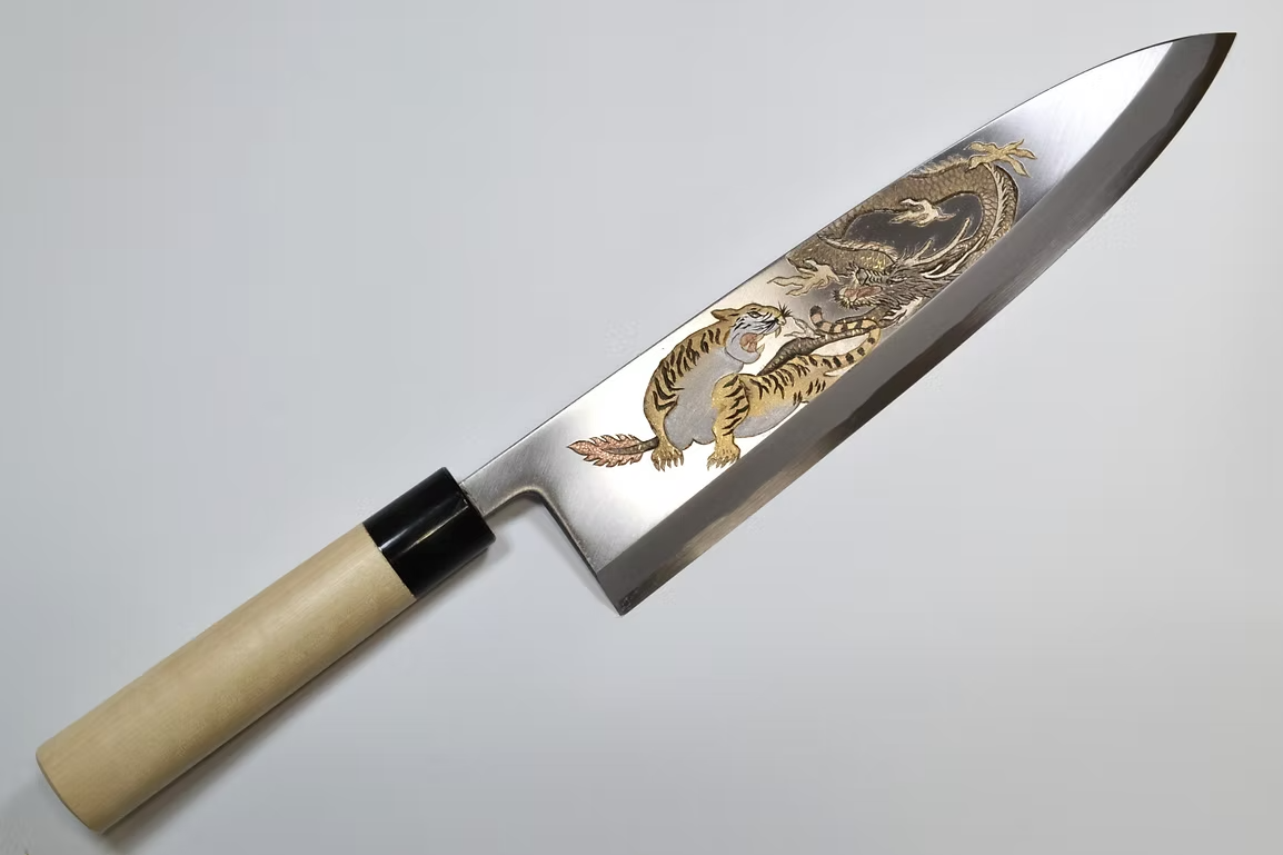 Sakai Takayuki Metal Decorated Engraving by Kubota Spirit of Dragon and Tiger White Steel Kasumitogi Deba 300mm Magnolia (Ferrule: Water Buffalo Horn) Handle - Japanny - Best Japanese Knife