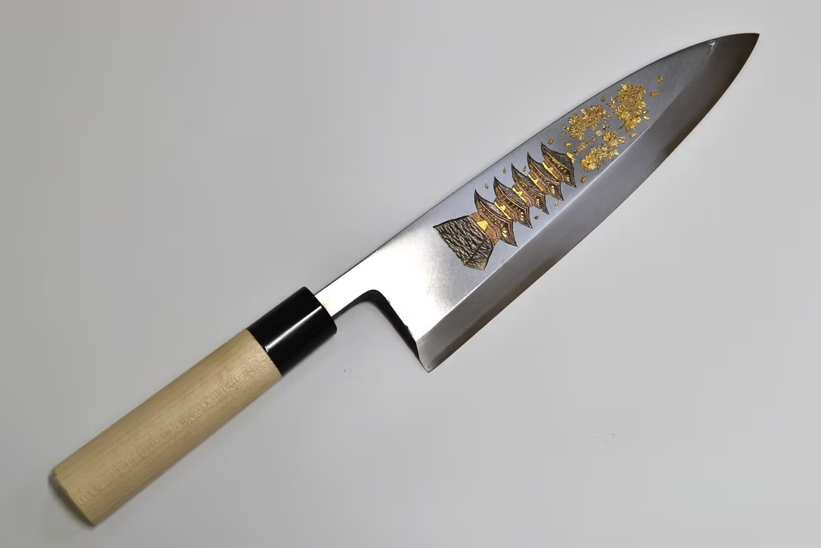 Sakai Takayuki Metal Decorated Engraving by Kubota Five-Storied Pagoda White Steel Kasumitogi Deba 240mm Magnolia (Ferrule: Water Buffalo Horn) Handle - Japanny - Best Japanese Knife