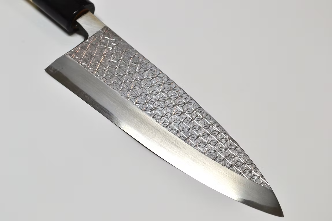 Sakai Takayuki Engraving by Kubota Asanoha White Steel Kasumitogi Deba 165mm Magnolia (Ferrule: Water Buffalo Horn) Handle - Japanny - Best Japanese Knife