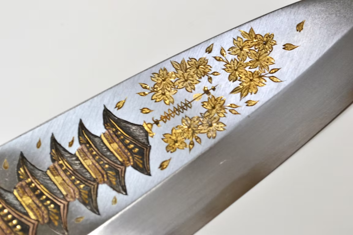 Sakai Takayuki Metal Decorated Engraving by Kubota Five-Storied Pagoda White Steel Kasumitogi Deba 240mm Magnolia (Ferrule: Water Buffalo Horn) Handle - Japanny - Best Japanese Knife