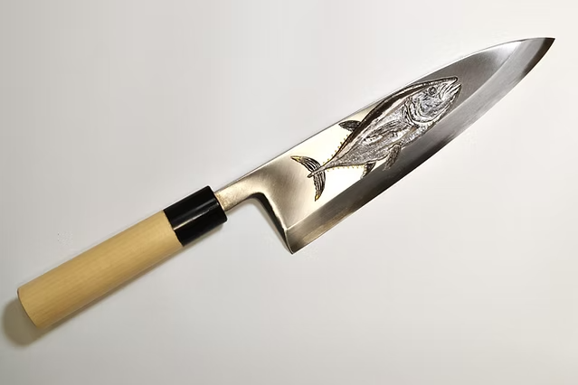Sakai Takayuki Metal Decorated Engraving by Kubota Tuna White Steel Kasumitogi Deba 240mm Magnolia (Ferrule: Water Buffalo Horn) Handle - Japanny - Best Japanese Knife
