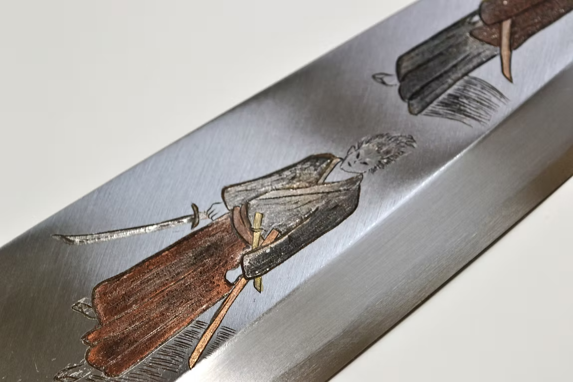 Sakai Takayuki Metal Decorated Engraving by Kubota Musashi and Kojiro White Steel Kasumitogi Deba 240mm Magnolia (Ferrule: Water Buffalo Horn) Handle - Japanny - Best Japanese Knife