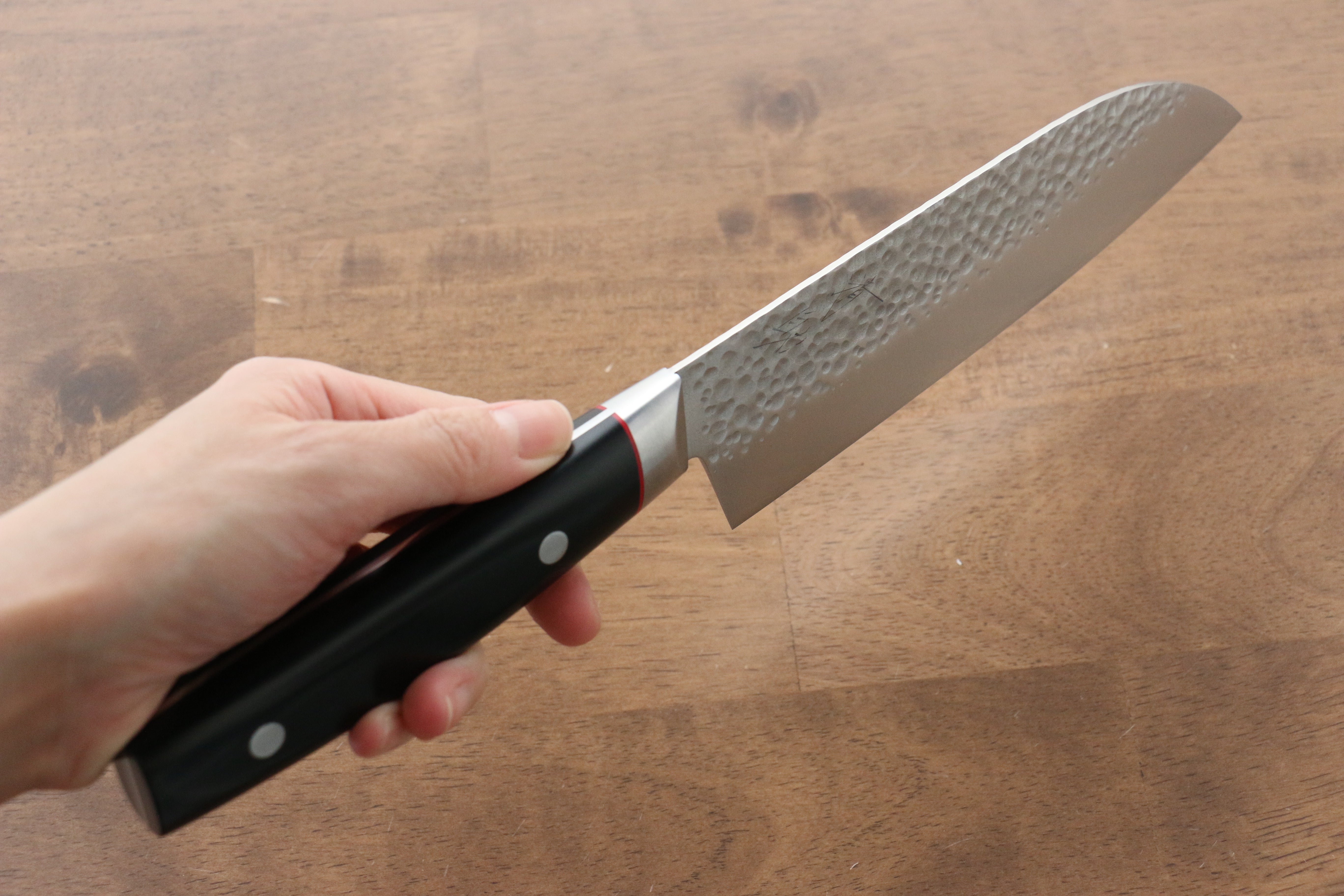 Seisuke PRO-J VG10 Hammered Santoku 170mm Black Micarta Handle - Japanny - Best Japanese Knife