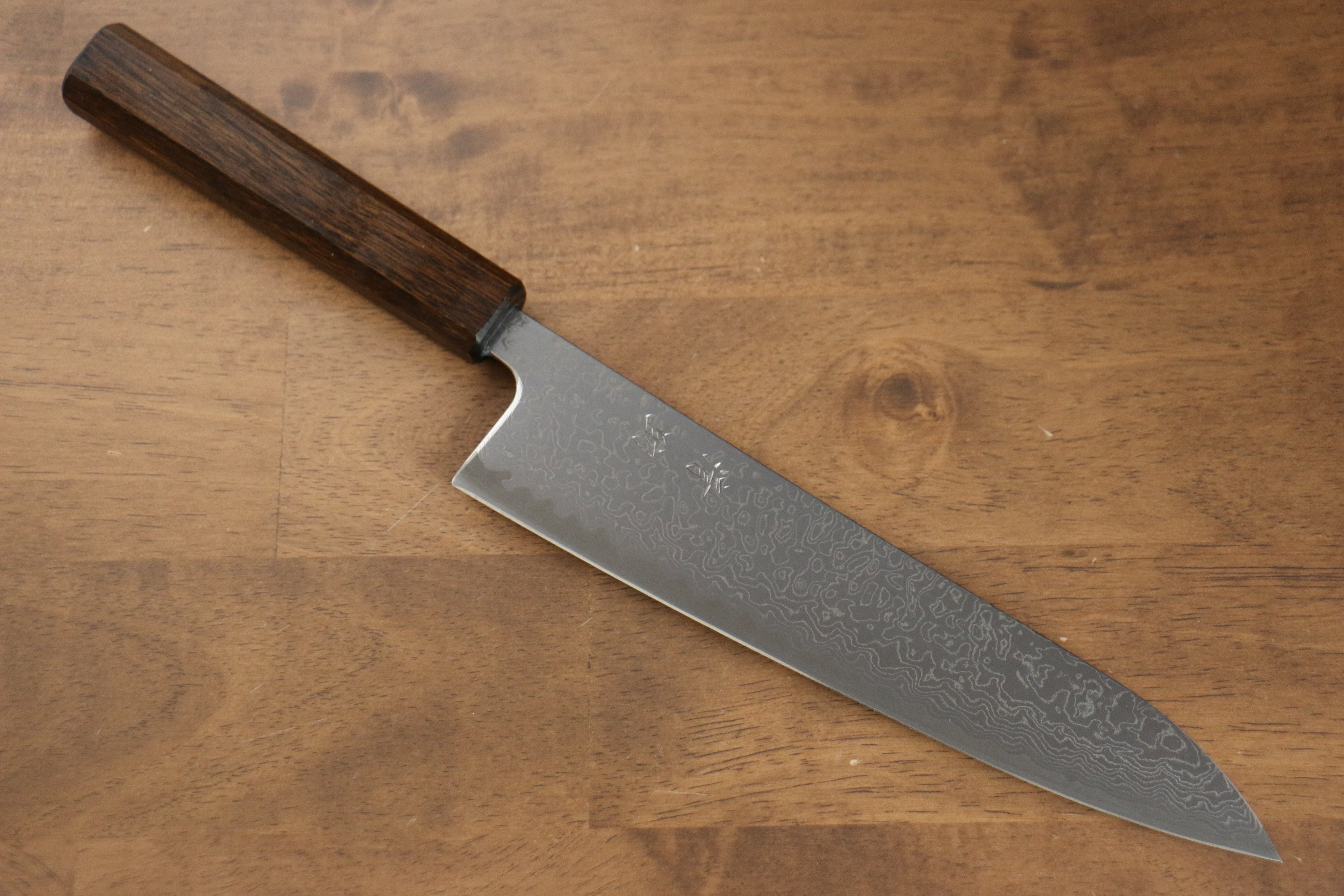 Seisuke VG10 Mirrored Finish Damascus Gyuto 210mm Oak Handle - Japanny - Best Japanese Knife