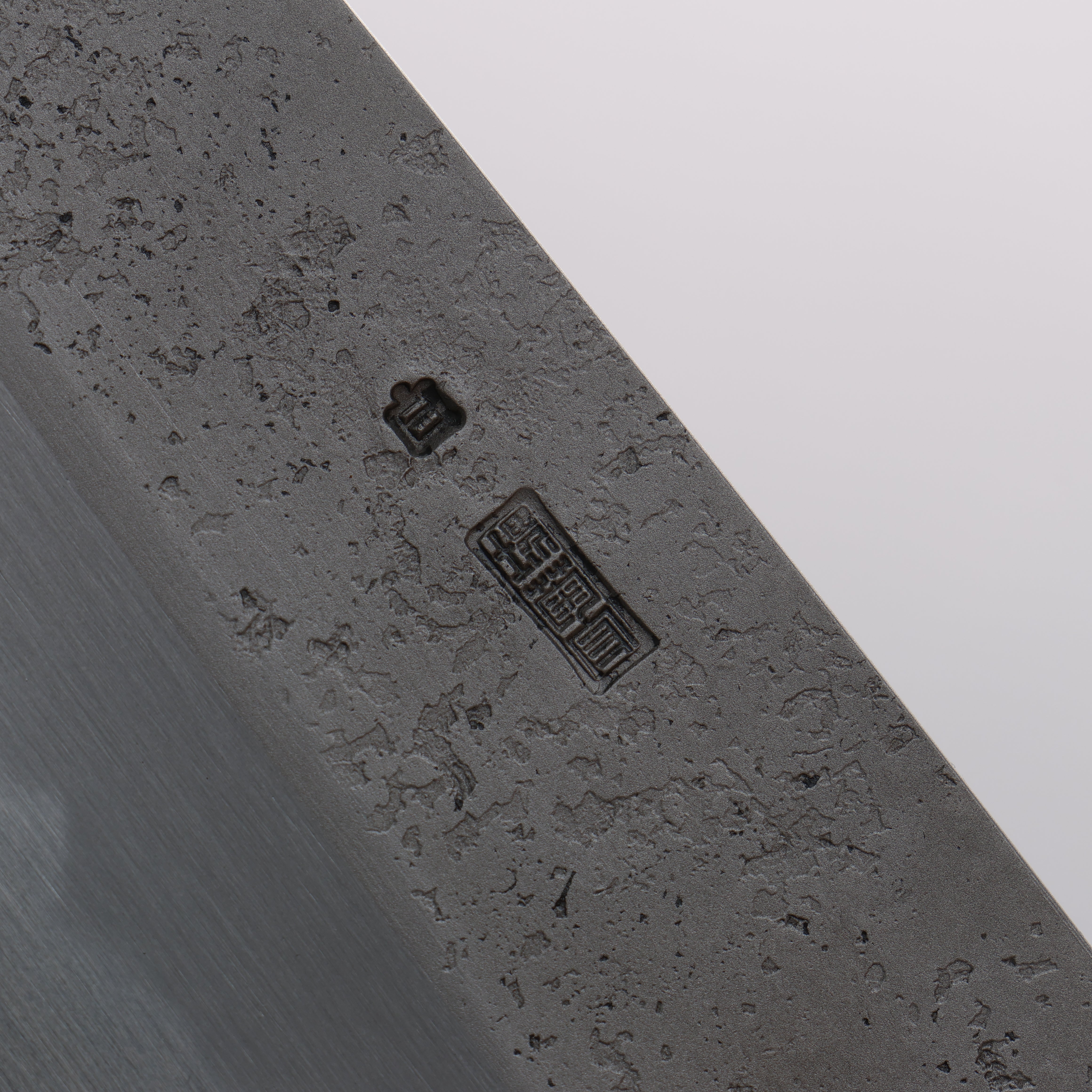 Kikuzuki White Steel No.2 Nashiji Santoku 180mm Magnolia Handle - Japanny - Best Japanese Knife