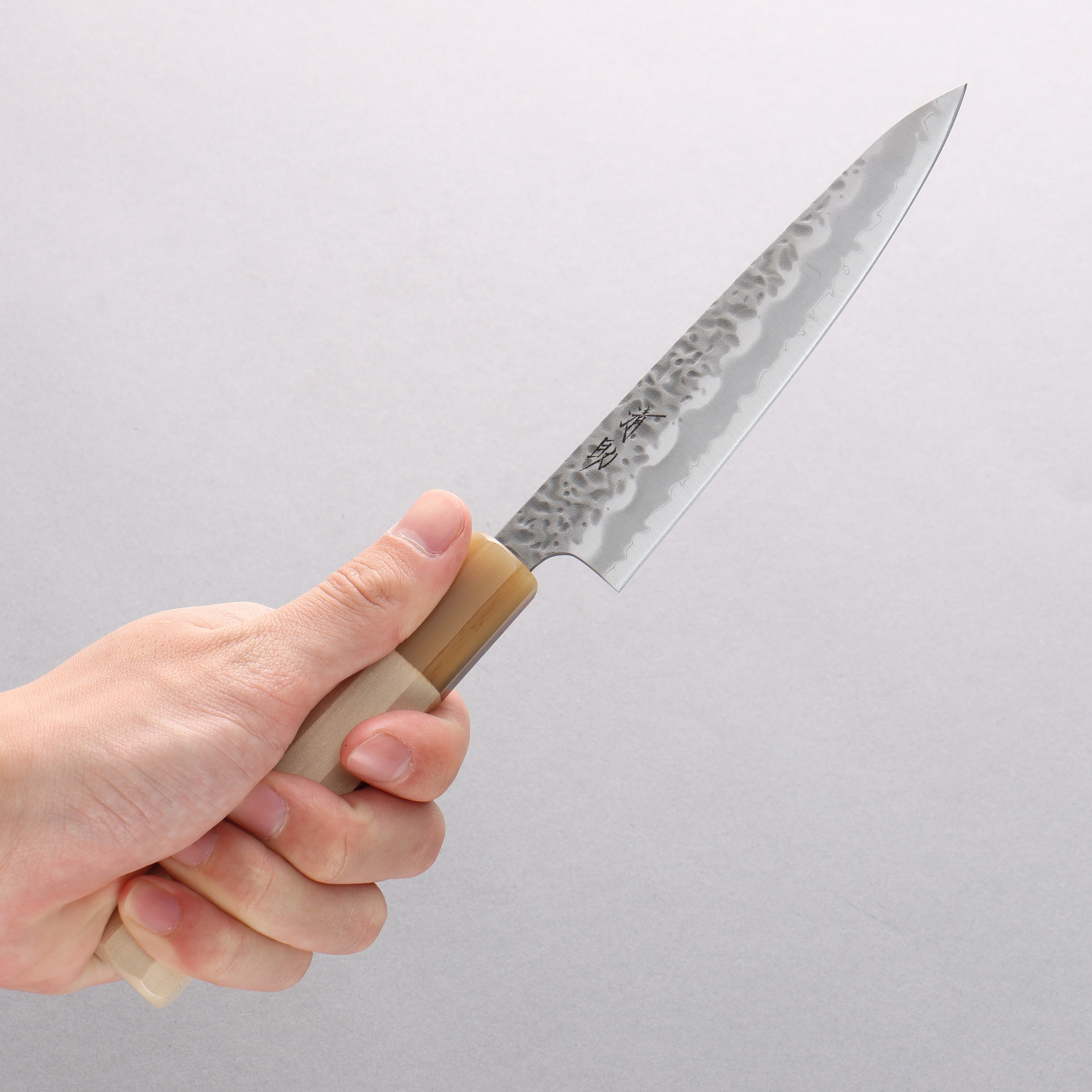 Seisuke Kumo White Steel No.1 Hammered Petty-Utility 135mm Magnolia Handle - Japanny - Best Japanese Knife