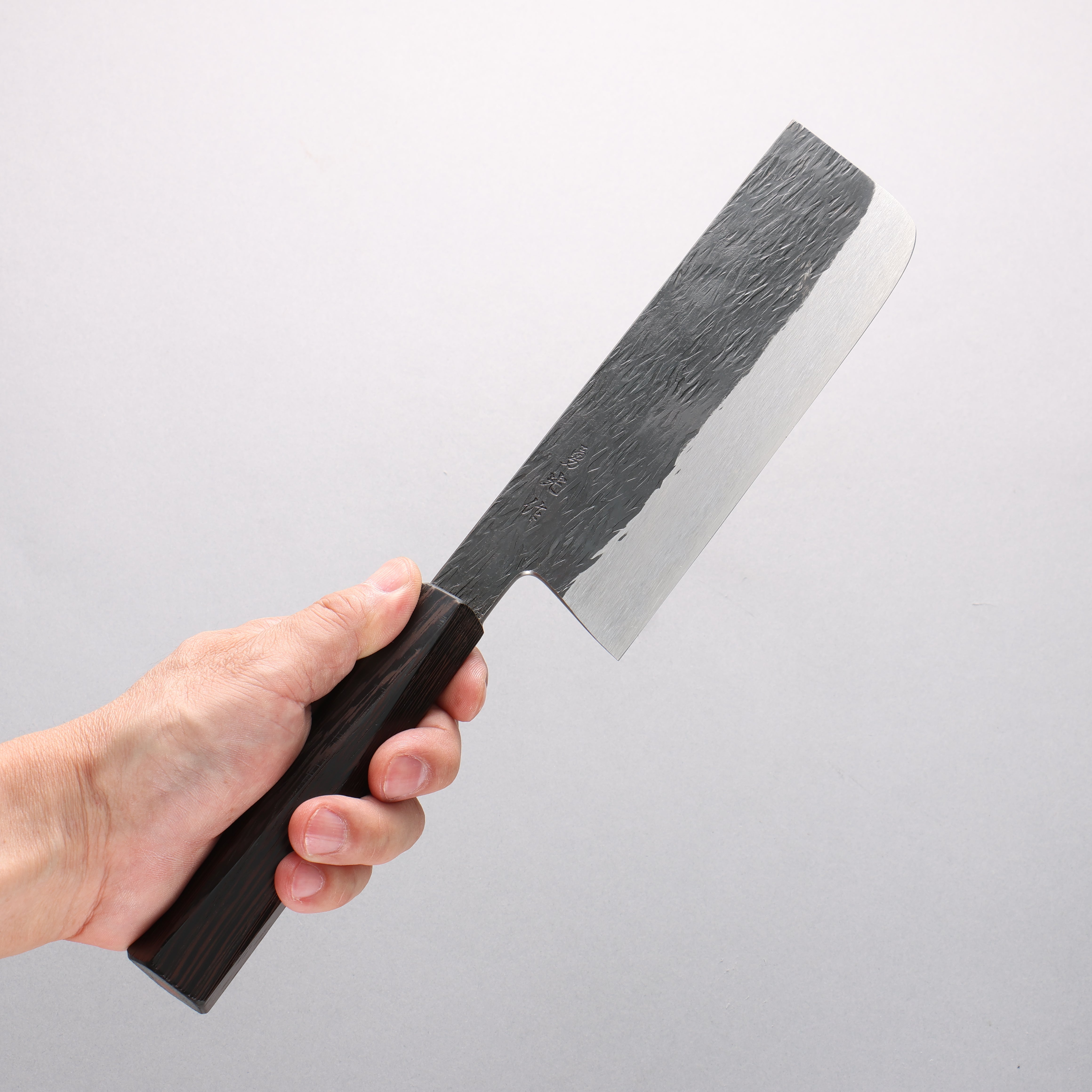 Isamitsu Abe Blue Super Hammered Black Finished Nakiri 165mm Rosewood (pentagonal) Handle - Japanny - Best Japanese Knife