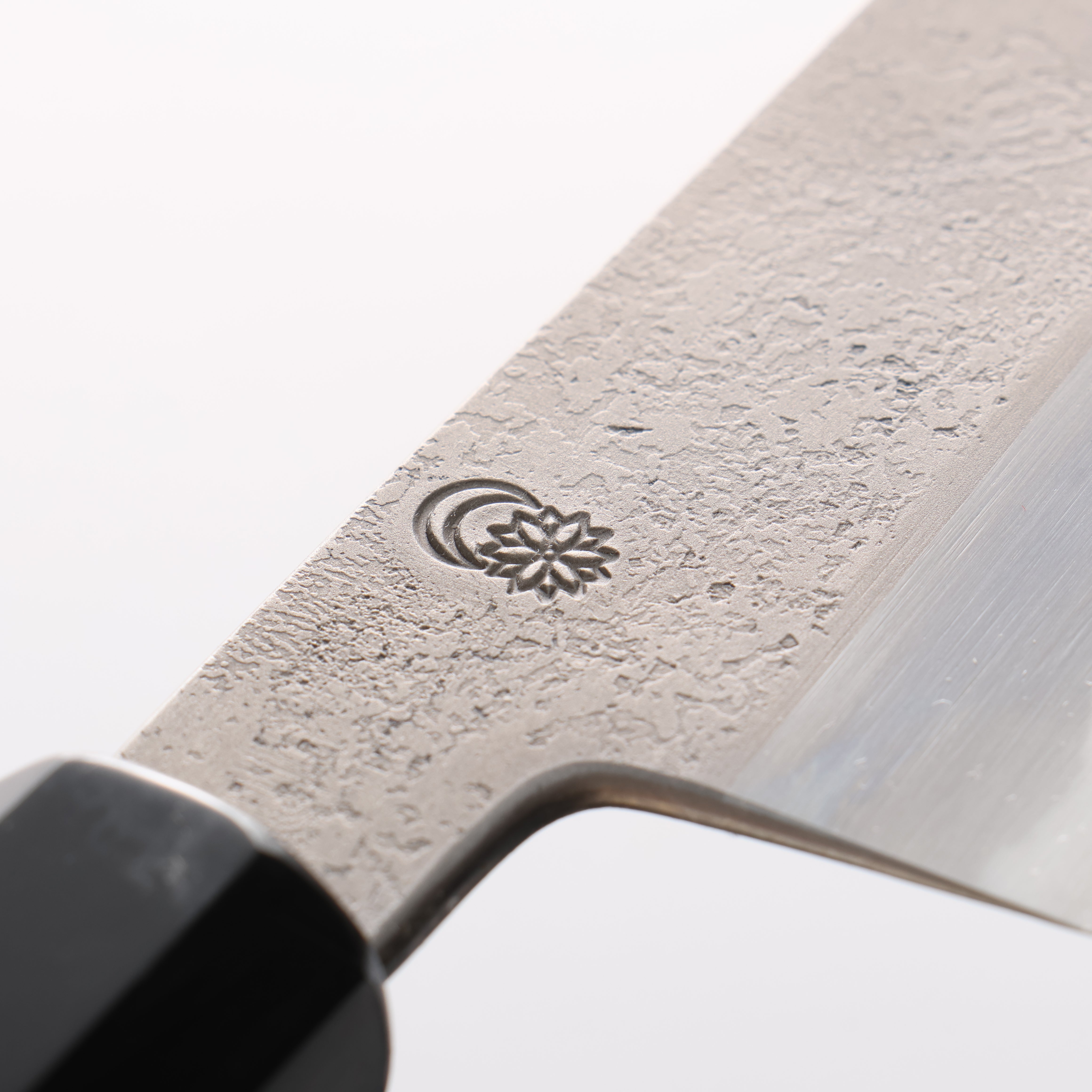 Kikuzuki White Steel No.2 Nashiji Kiritsuke Gyuto 240mm Magnolia Handle - Japanny - Best Japanese Knife