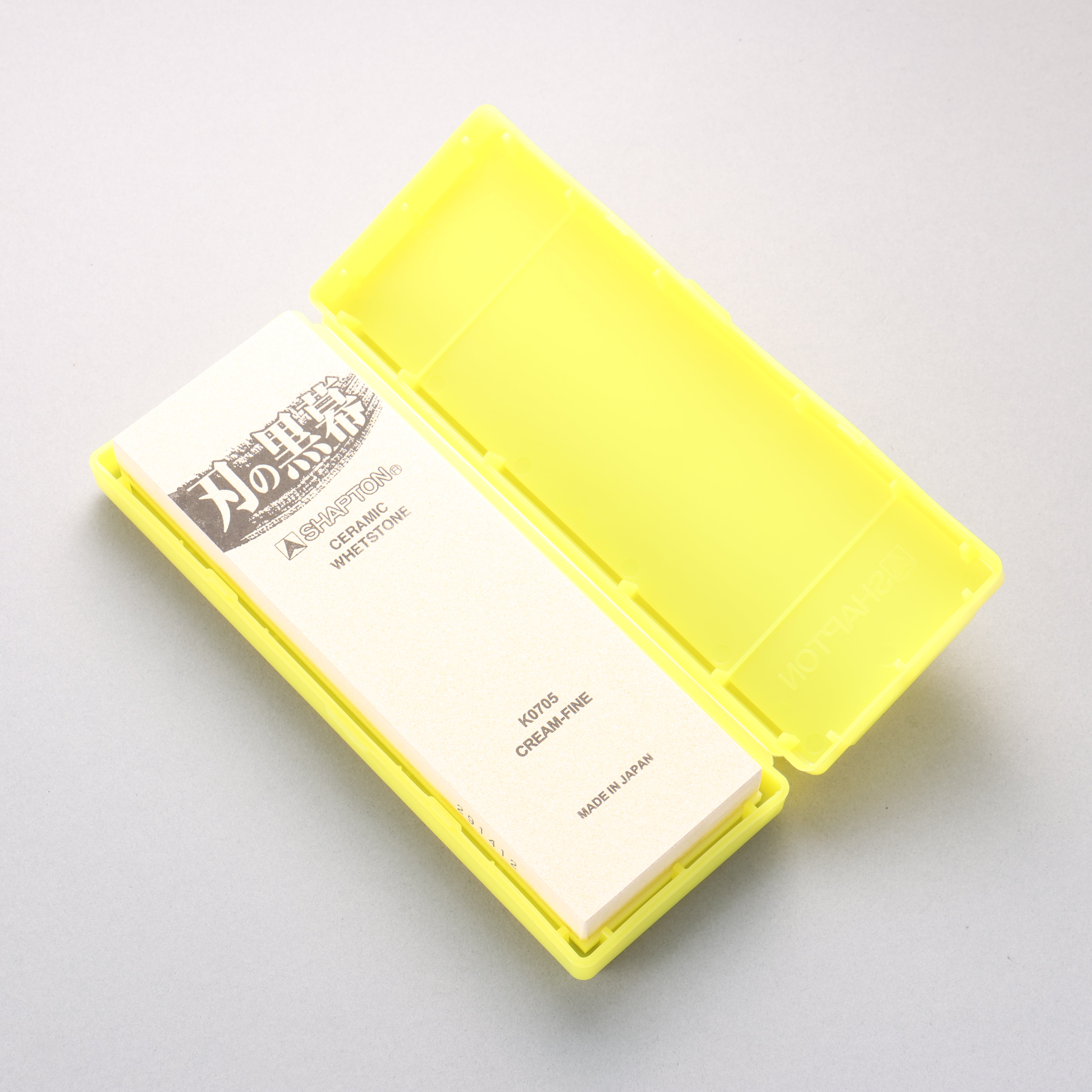 Shapton Kuromaku series Fine Sharpening Stone Cream-#12000 - Japanny - Best Japanese Knife