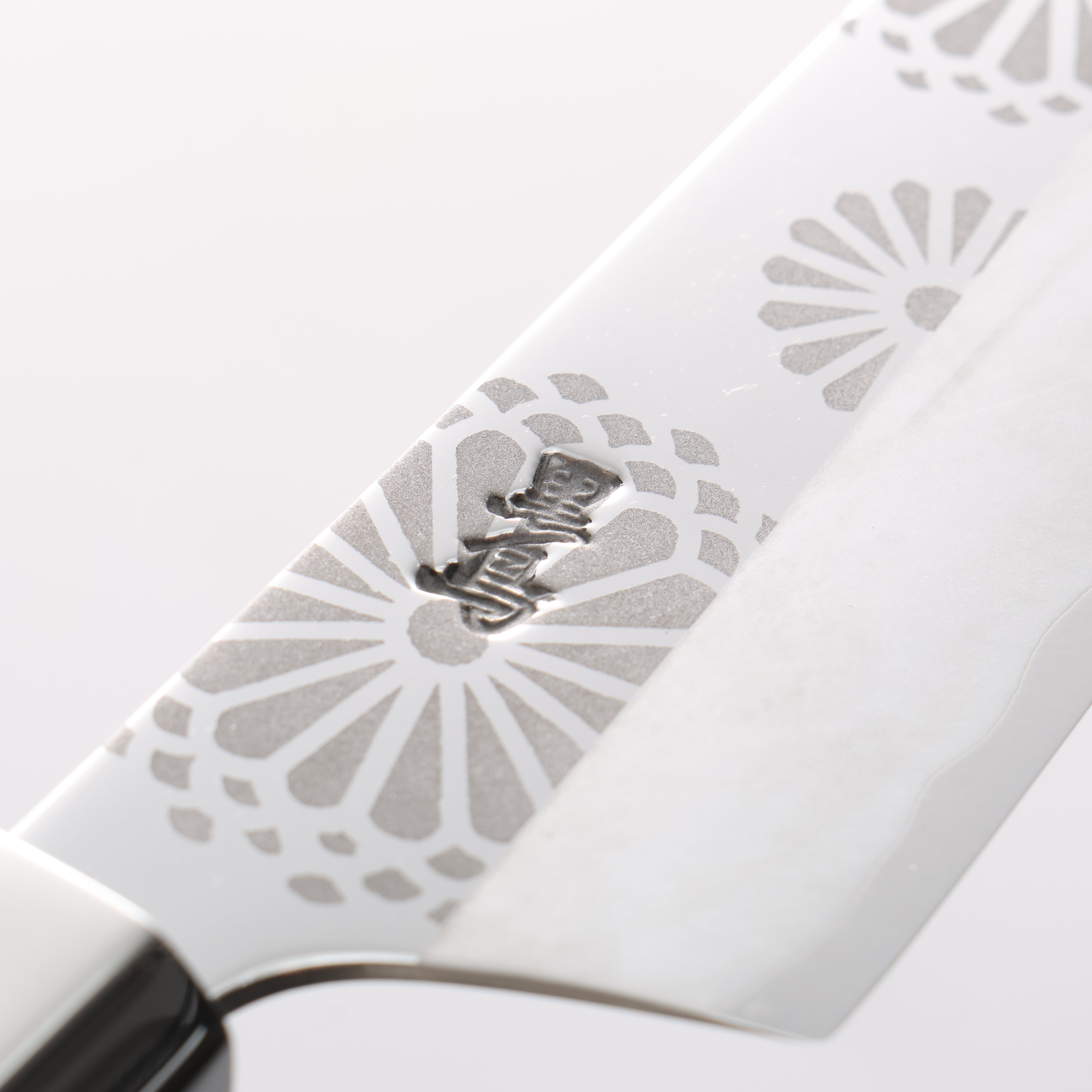 Kurotori Silver Steel No.3 Migaki Finished Petty-Utility 150mm Walnut Handle Kiku