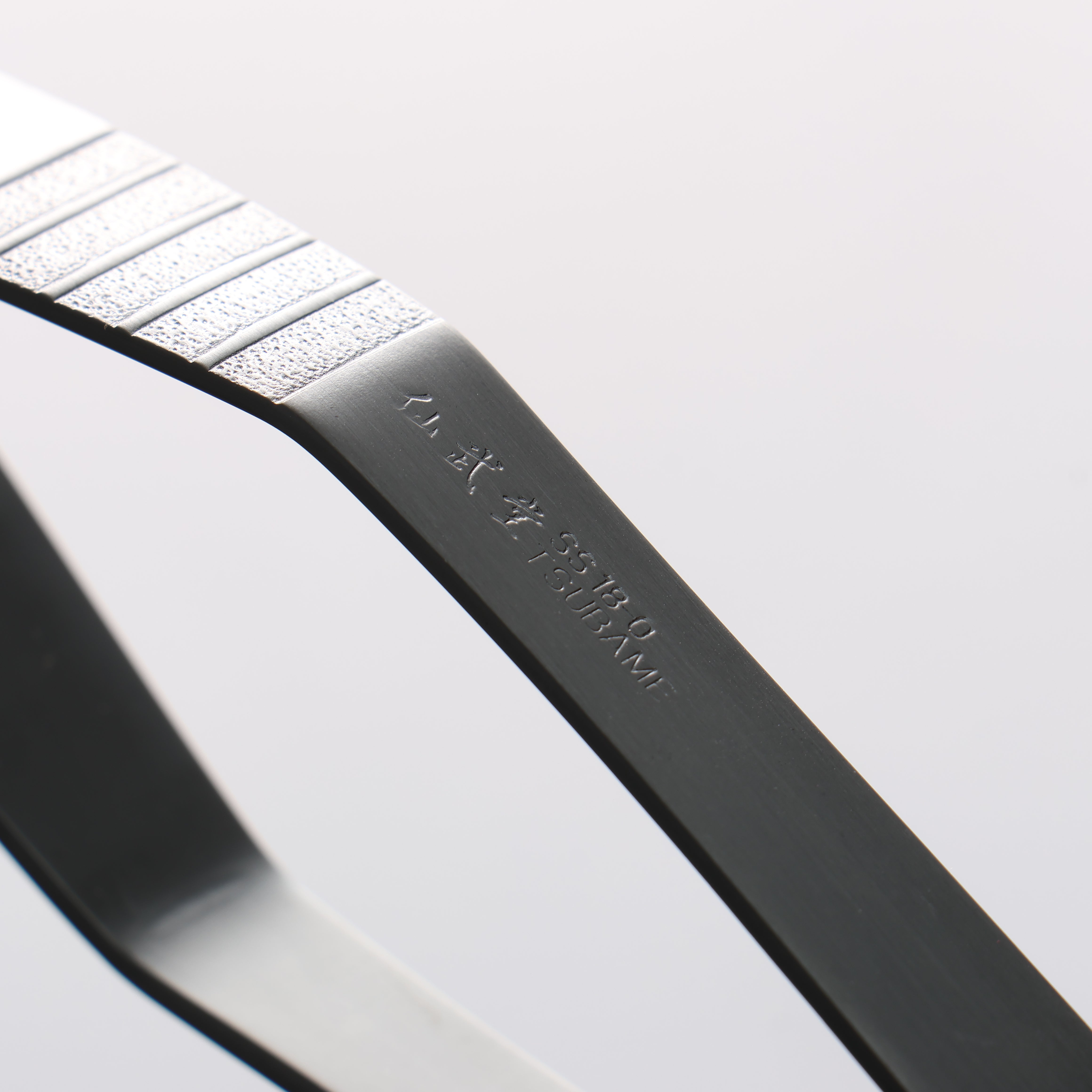 Pinzas de espina de pescado de acero antideslizantes, en ángulo (estilo Kansai), oxidadas en negro, de 120 mm