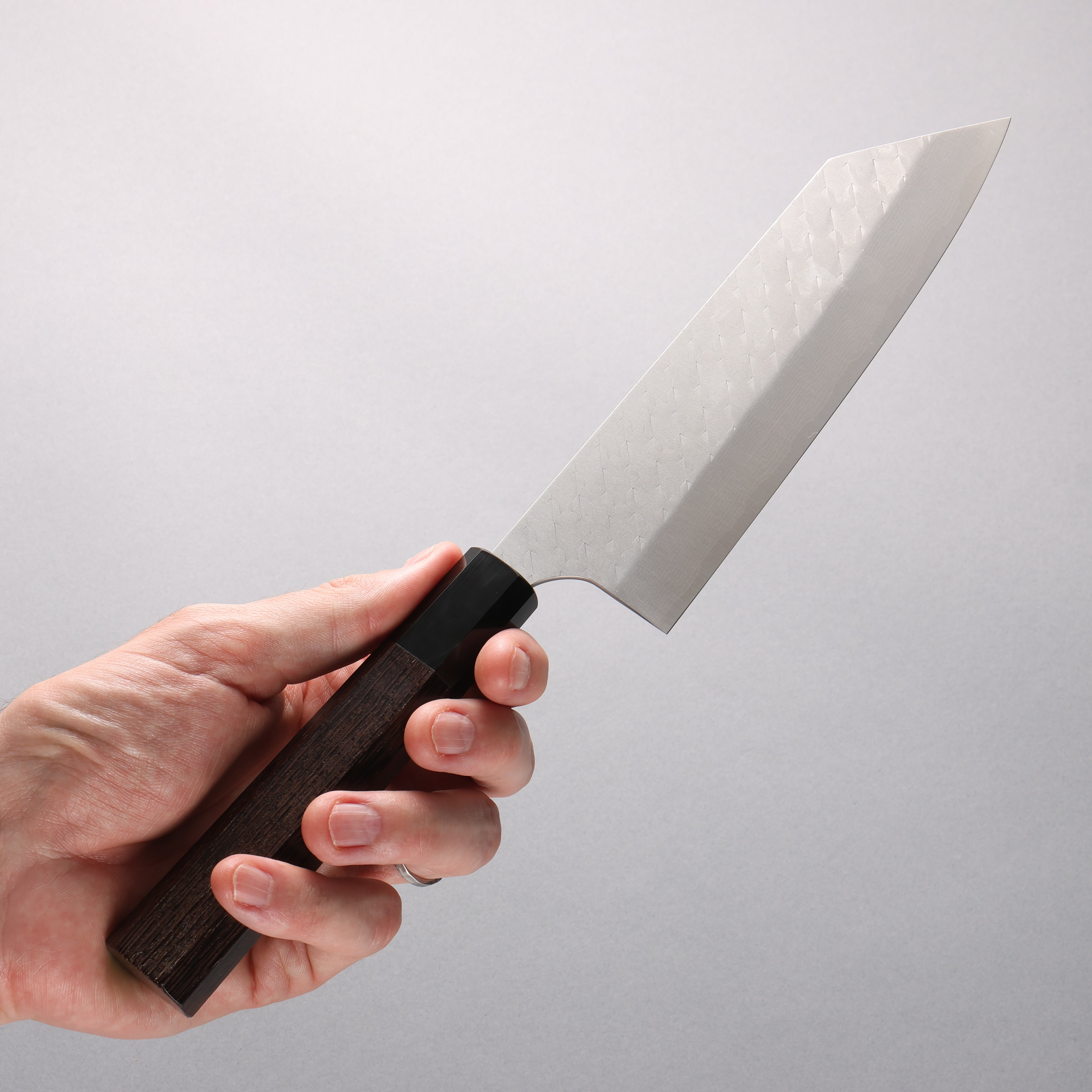Shungo Ogata SPG STRIX Hammered Damascus Bunka 180mm Wenge (ferrule: Black Buffalo Horn) Handle