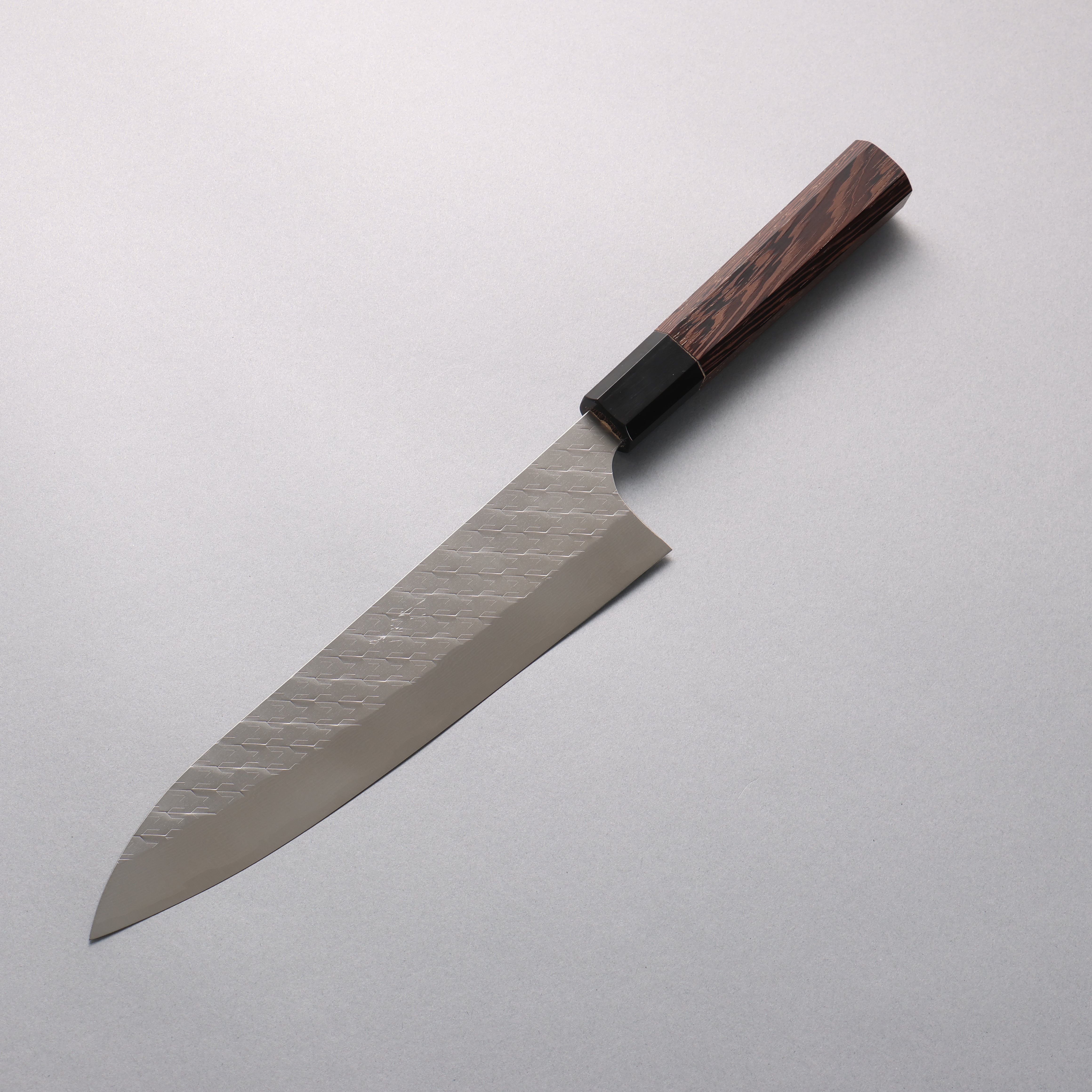 Shungo Ogata SPG STRIX Hammered Damascus Gyuto 210mm Wenge (ferrule: Black Buffalo Horn) Handle