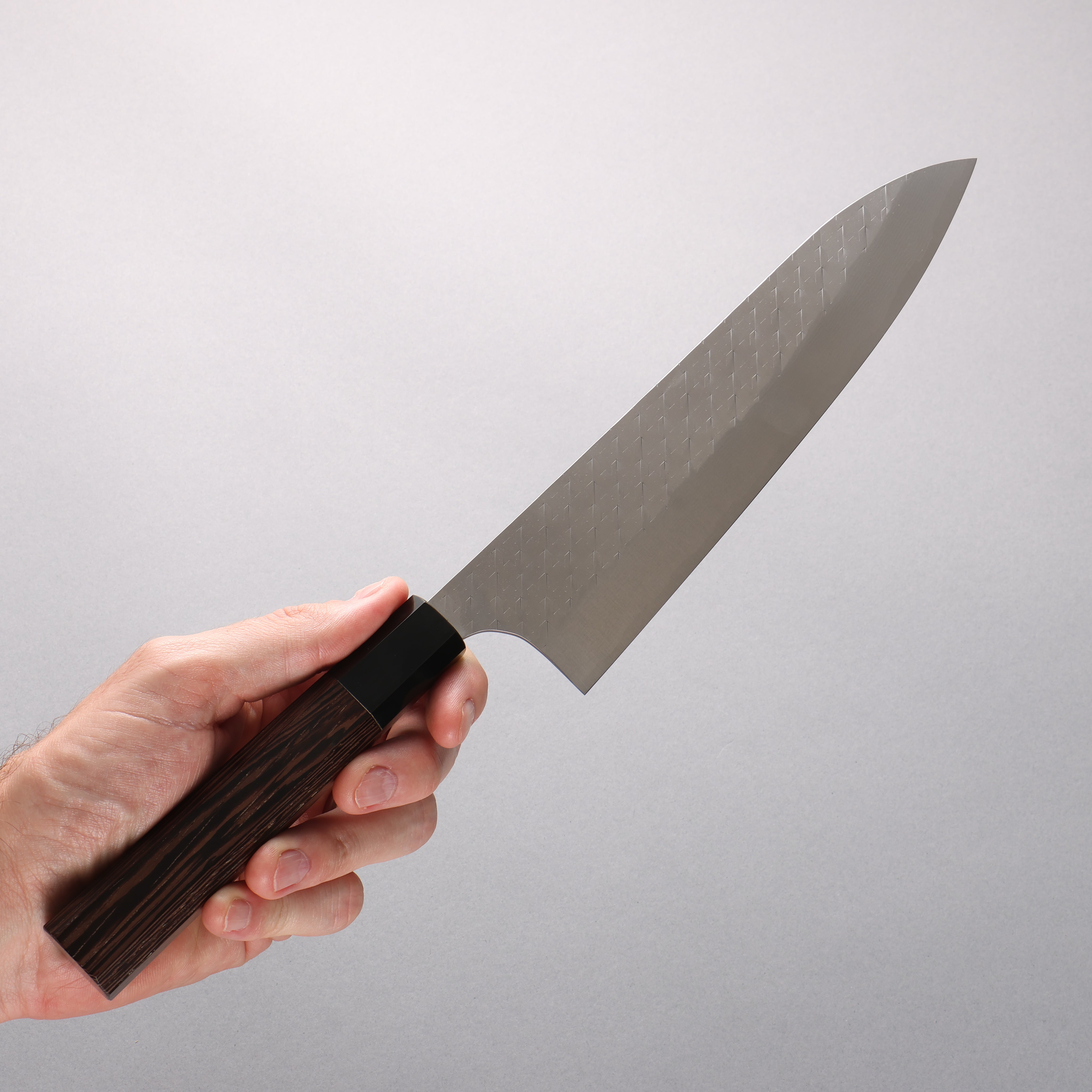 Shungo Ogata SPG STRIX Hammered Damascus Gyuto 210mm Wenge (ferrule: Black Buffalo Horn) Handle