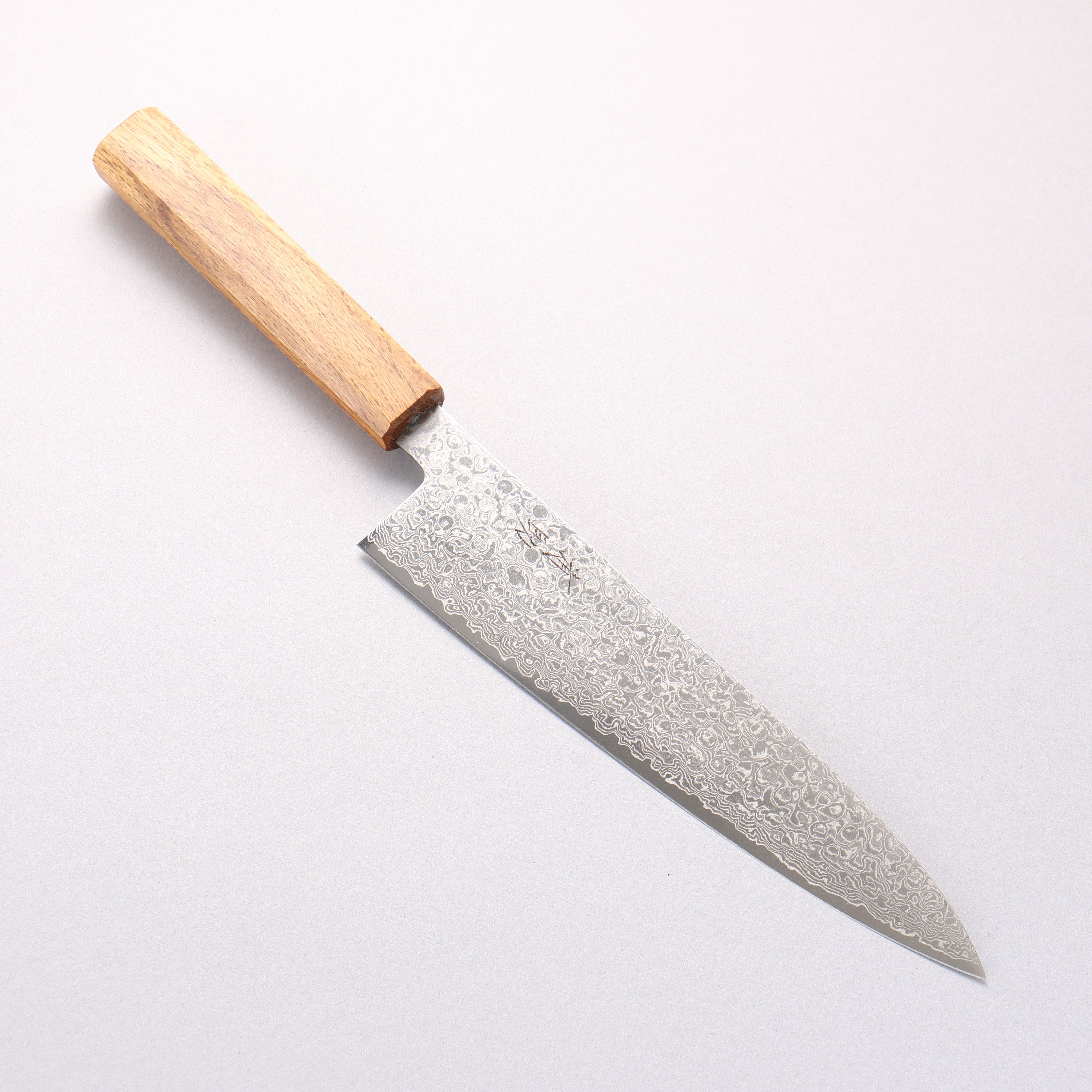 Seisuke ZA-18 Gyuto aus Damaszenerholz mit verspiegeltem Finish, 210 mm, Griff aus Eiche