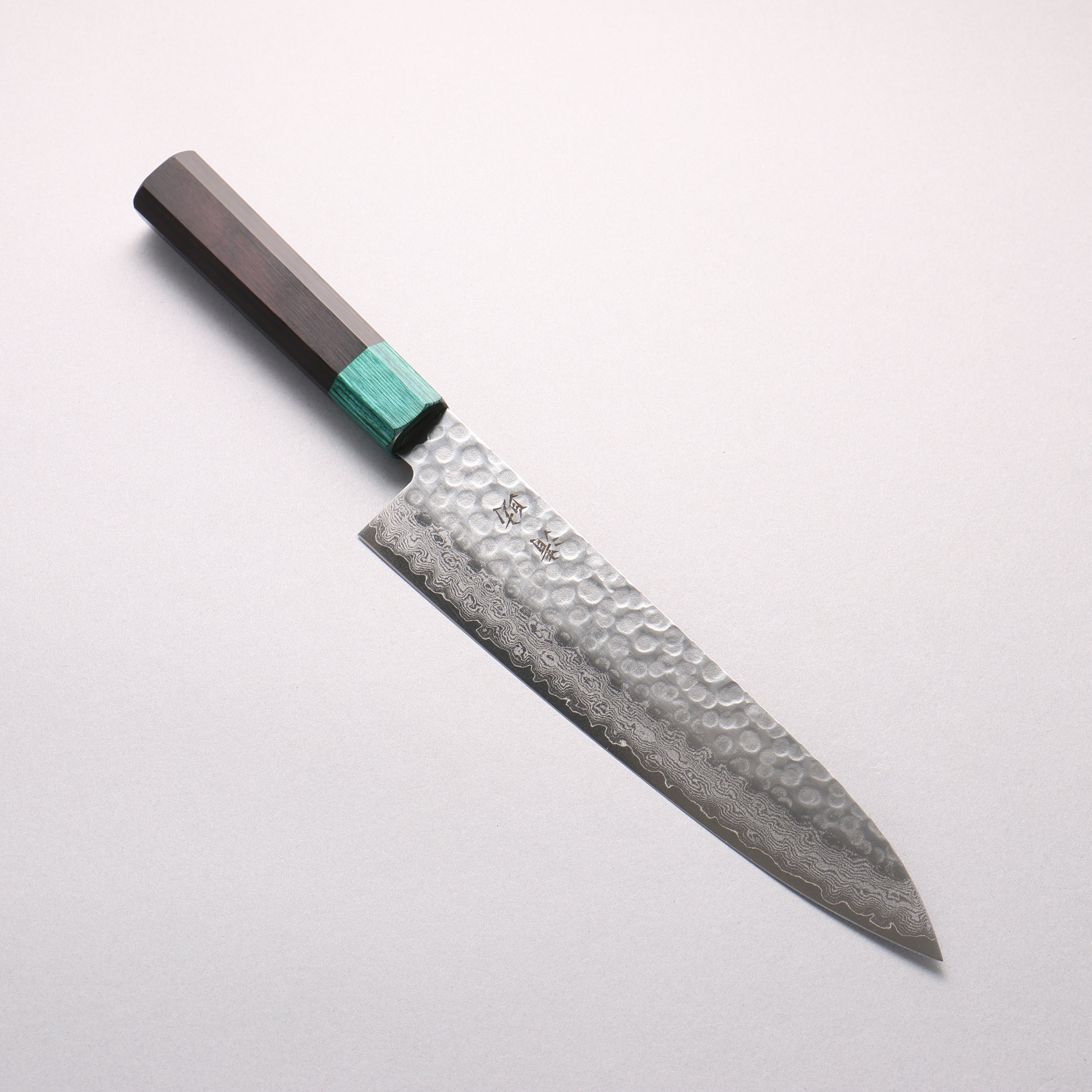 Seisuke VG10 Hammered Damascus Gyuto 210mm Black Pakka wood(ferrule: Green Pakka wood) Handle