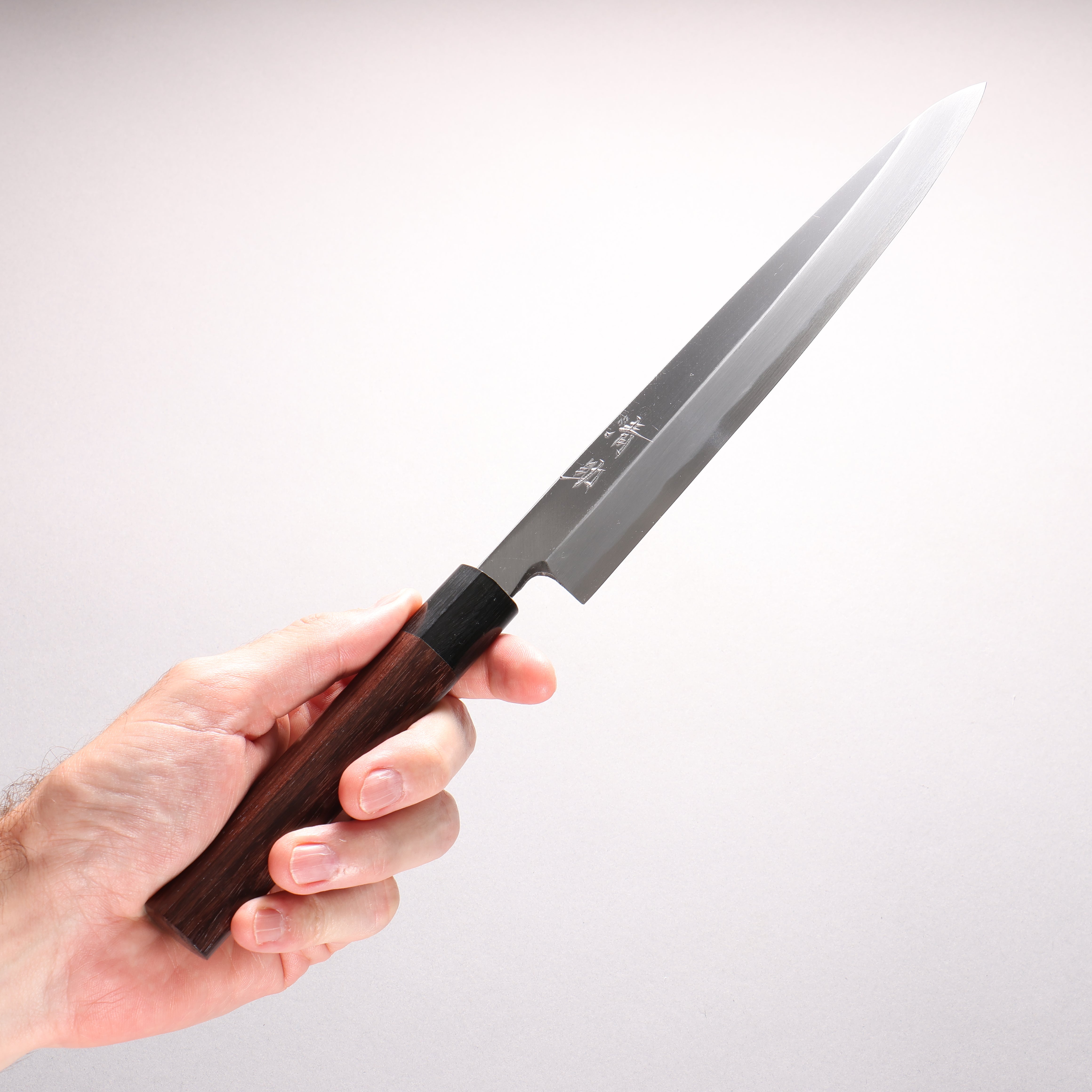 Seisuke White Steel Kasumitogi Yanagiba 240mm Rosewood (ferrule: Black Pakka wood) Shinogi Handle - Japanny - Best Japanese Knife