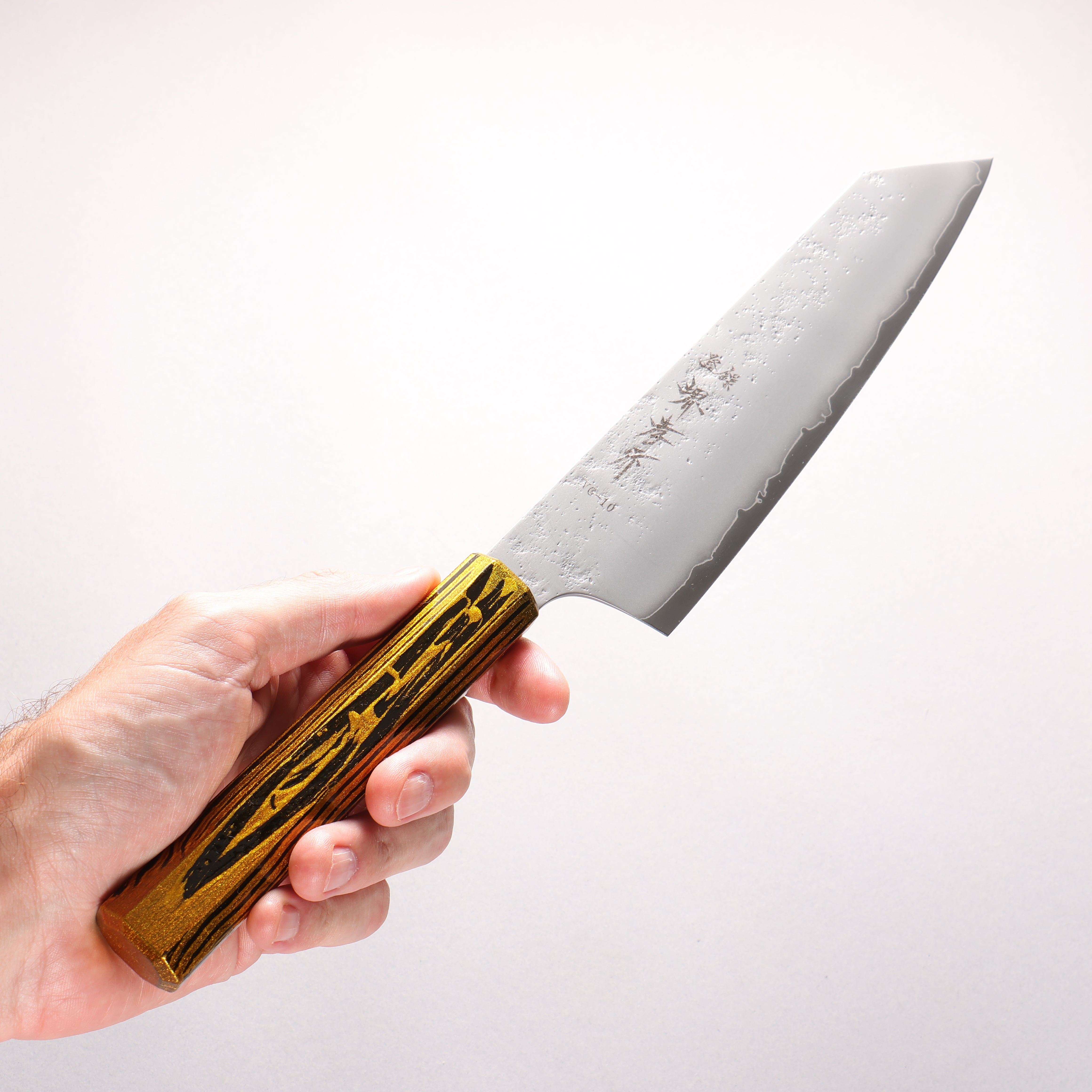 Sakai Takayuki Saikou VG10 Nashiji Kengata Gyuto 190mm Brilliant Gold Lacquer Color Handle - Japanny - Best Japanese Knife