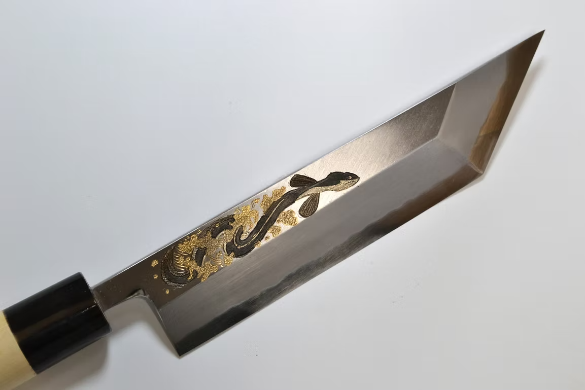 Sakai Takayuki Metal Decorated Engraving by Kubota Eel White Steel No.2 Kasumitogi Eel Knife 210mm Magnolia (Ferrule: Water Buffalo Horn) Handle - Japanny - Best Japanese Knife