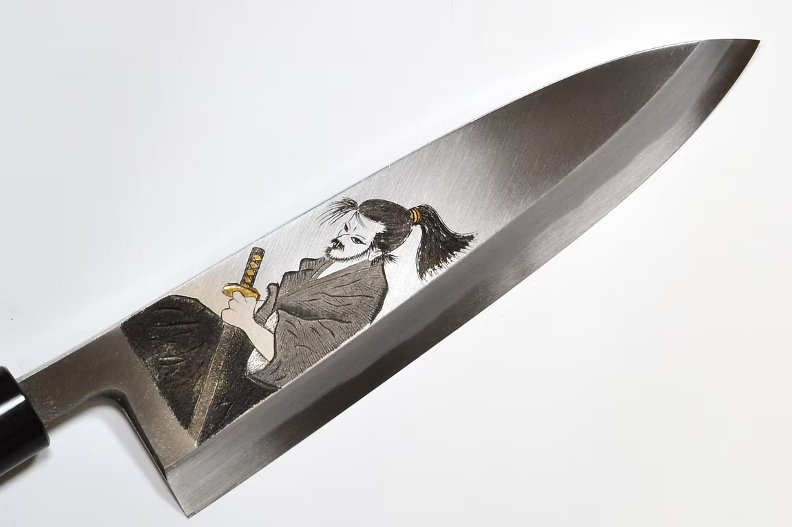 Sakai Takayuki Metal Decorated Engraving by Kubota Pride of Samurai White Steel Kasumitogi Deba 240mm Magnolia (Ferrule: Water Buffalo Horn) Handle - Japanny - Best Japanese Knife