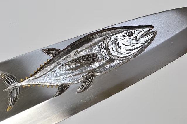 Sakai Takayuki Metal Decorated Engraving by Kubota Tuna White Steel Kasumitogi Deba 240mm Magnolia (Ferrule: Water Buffalo Horn) Handle - Japanny - Best Japanese Knife