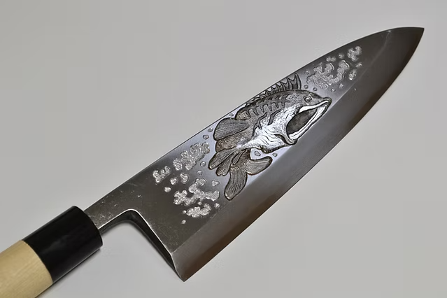 Sakai Takayuki Metal Decorated Engraving by Kubota Black Bass White Steel Kasumitogi Deba 240mm Magnolia (Ferrule: Water Buffalo Horn) Handle
