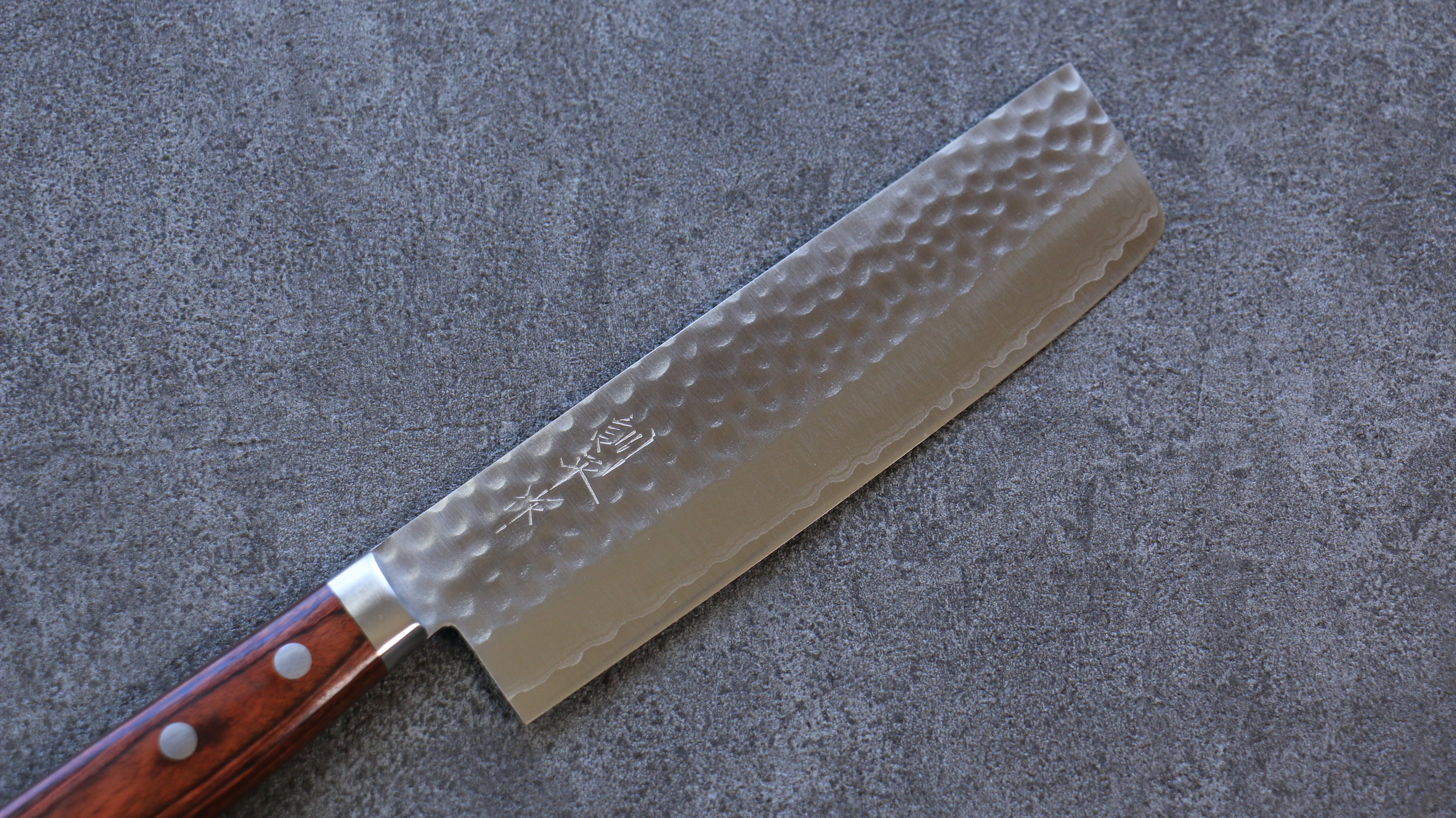 Kunihira Kokuryu VG10 Hammered Damascus Usuba 165mm Mahogany Handle - Japanny - Best Japanese Knife
