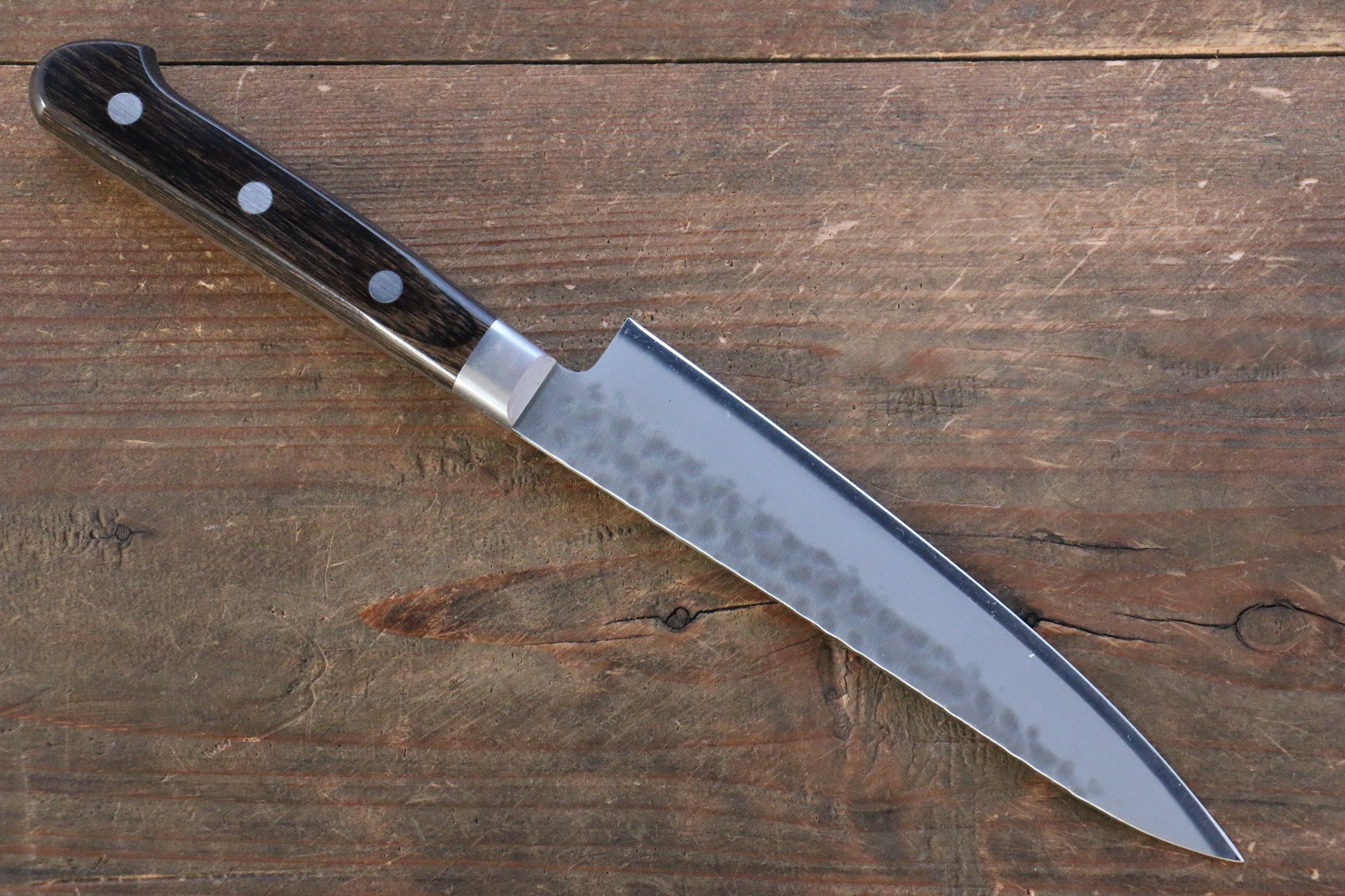 Seisuke AUS8 Hammered Petty-Utility 135mm Brown Pakka wood Handle - Japanny - Best Japanese Knife