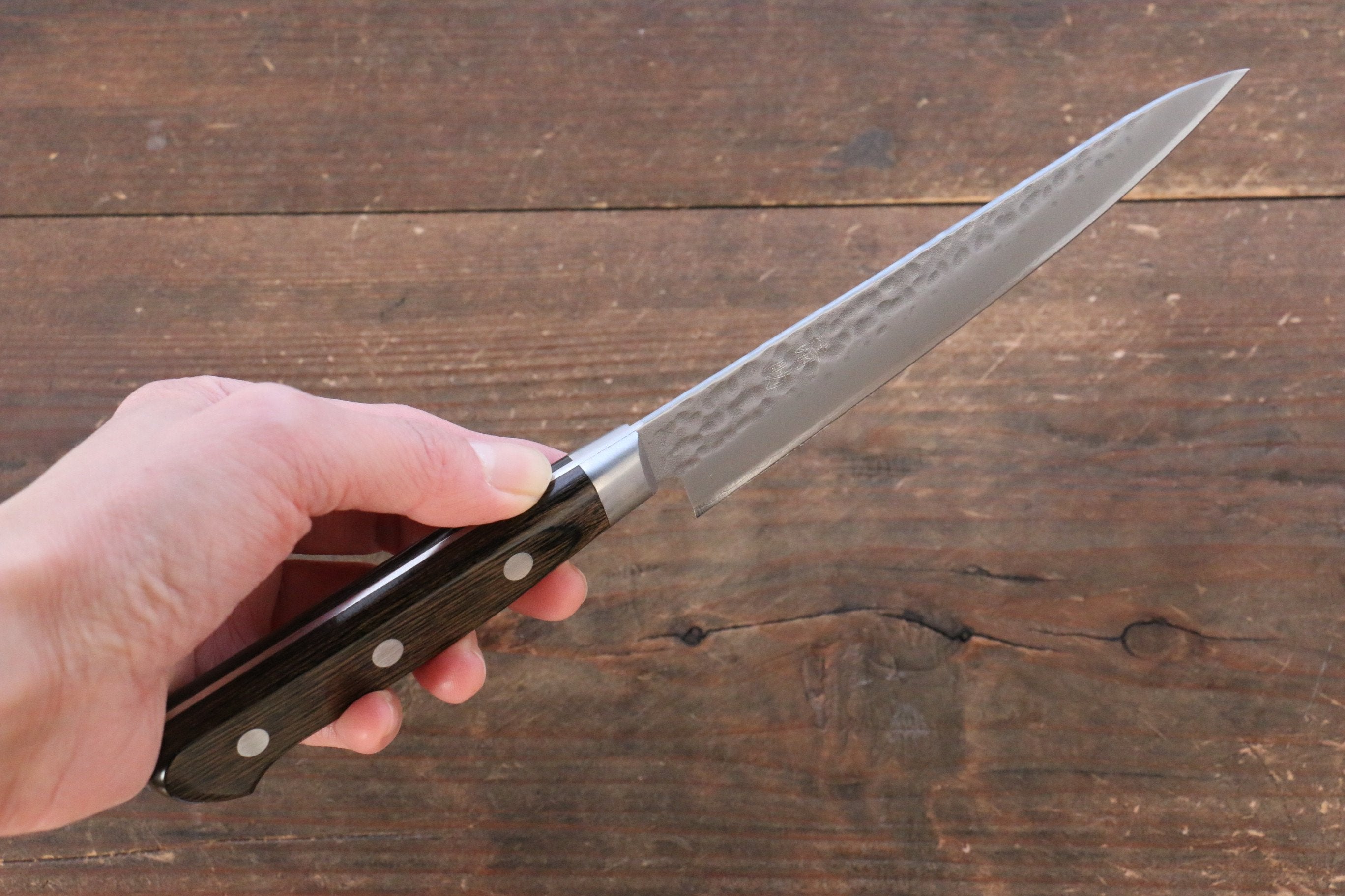 Seisuke AUS8 Hammered Petty-Utility 135mm Brown Pakka wood Handle - Japanny - Best Japanese Knife