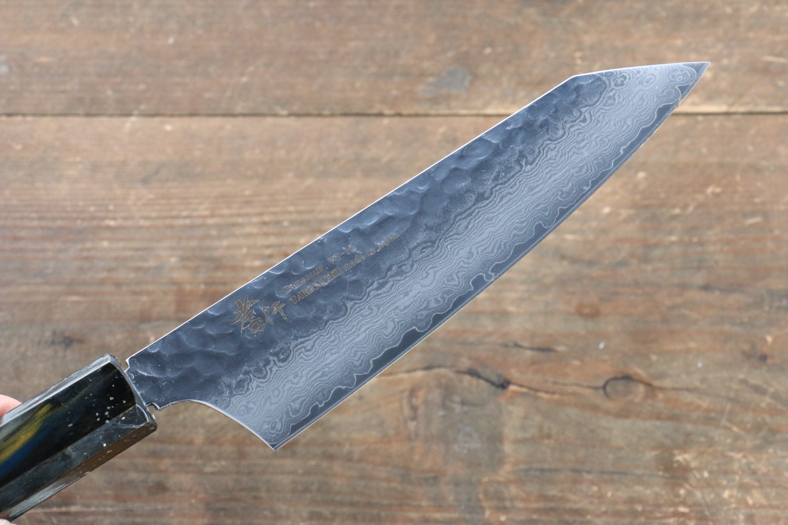 Sakai Takayuki VG10 33 Layer Damascus Kengata Santoku 160mm Live oak Lacquered (Saiu) Handle - Japanny - Best Japanese Knife